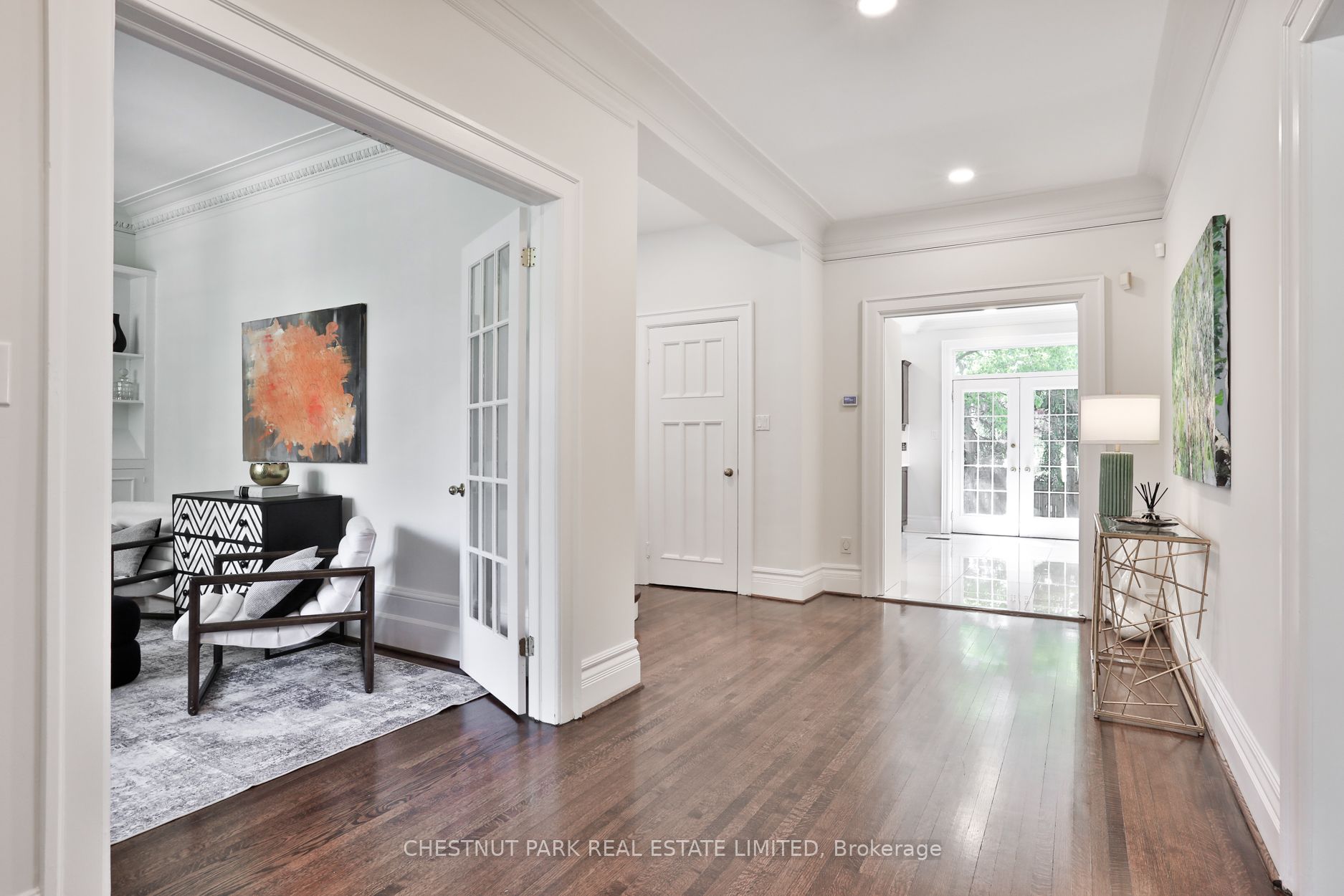 121 Roxborough Drive