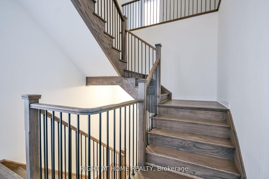 Photo of 215 Sutherland Street, Clearview, ON L0M 1S0 (MLS # S13141120)