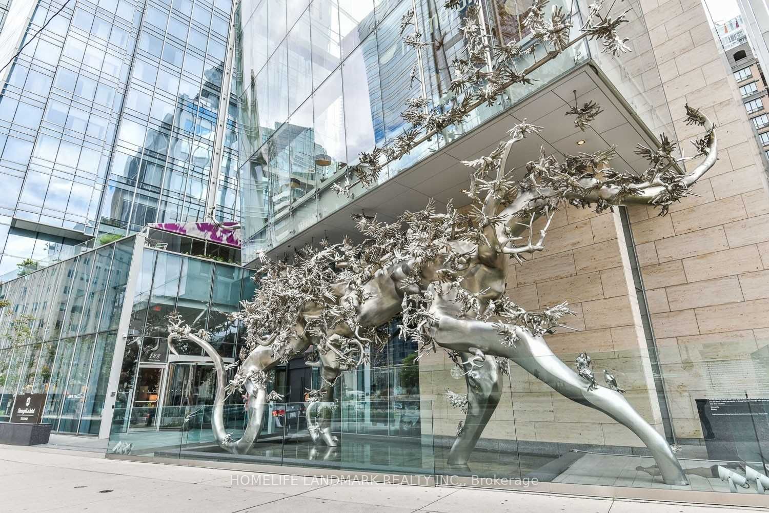 180 University Avenue 4704