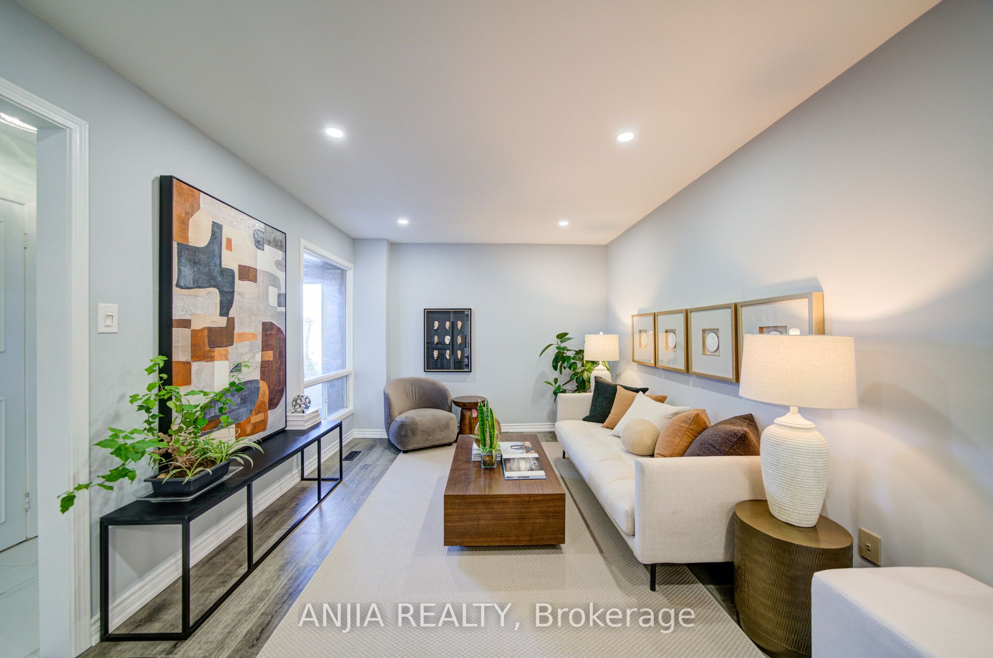 83 McClintock Crescent