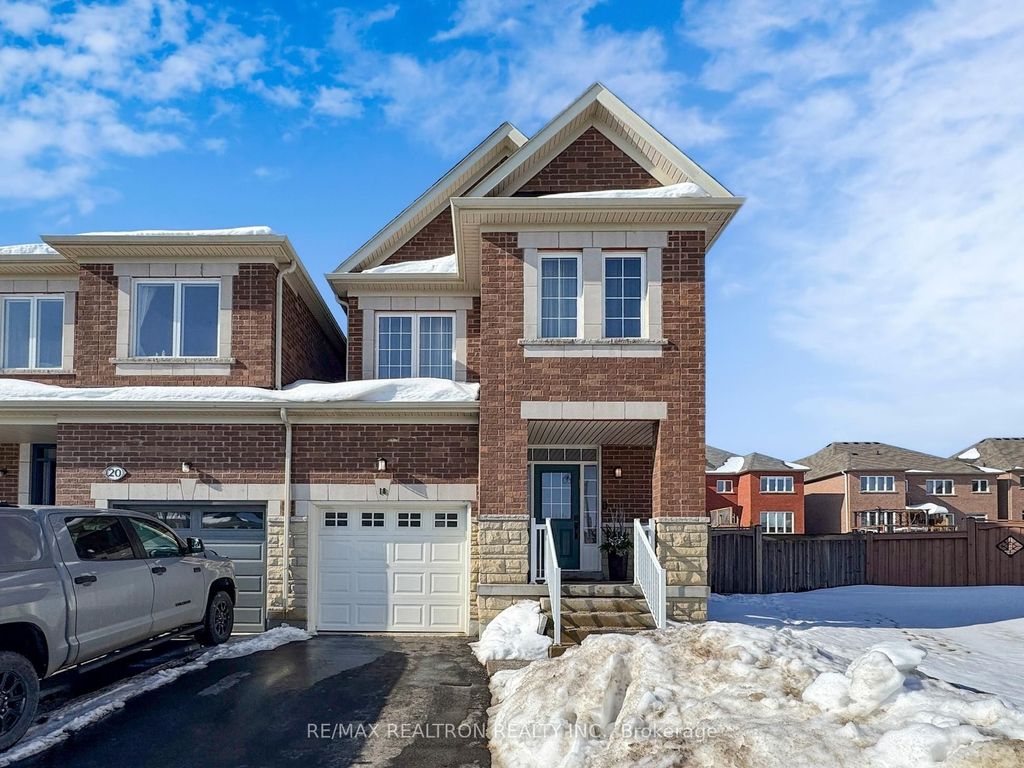 Photo of 18 London Pride Drive, Richmond Hill, ON L4E 0X2 (MLS # N12800486)
