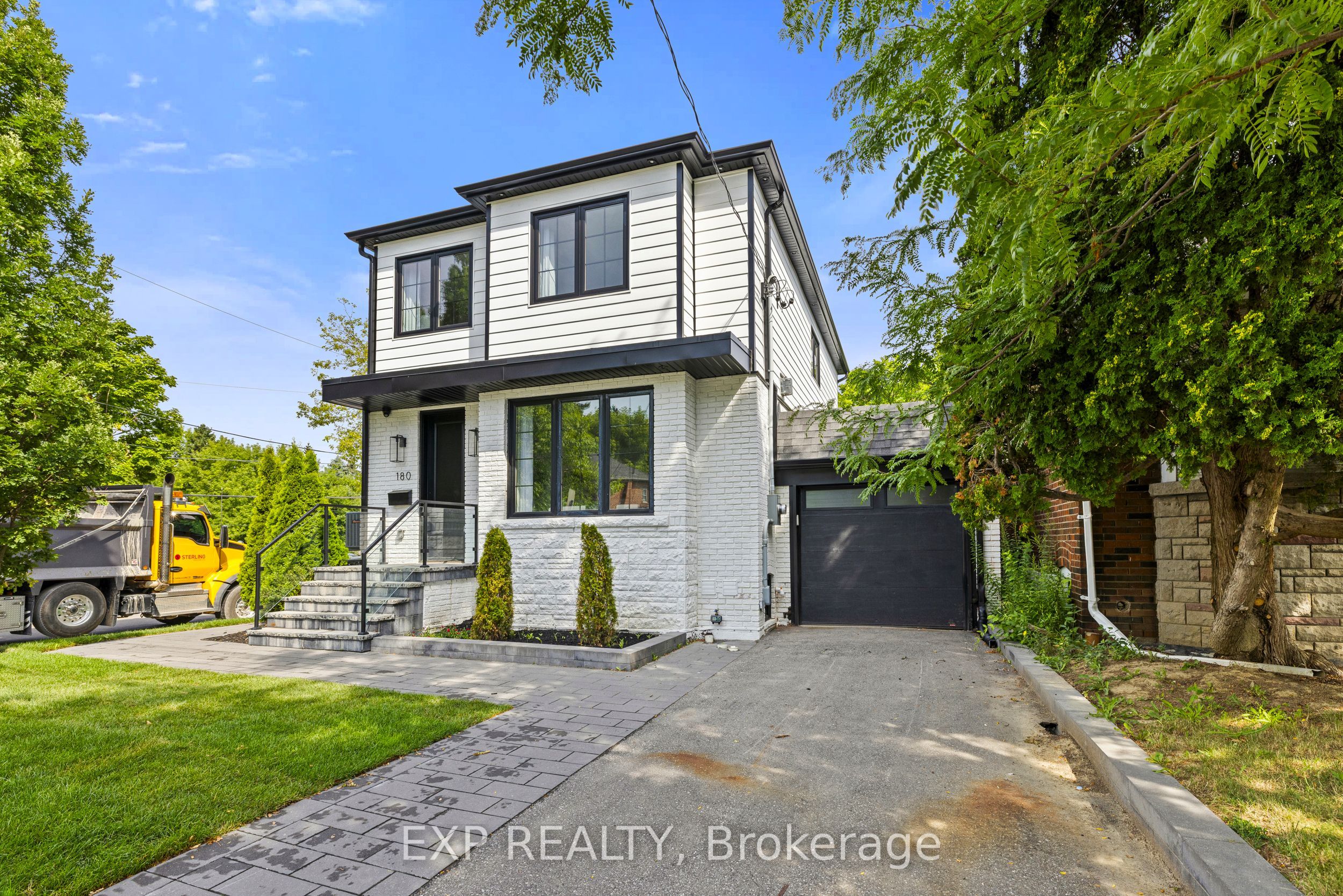 180 Glenwood Crescent