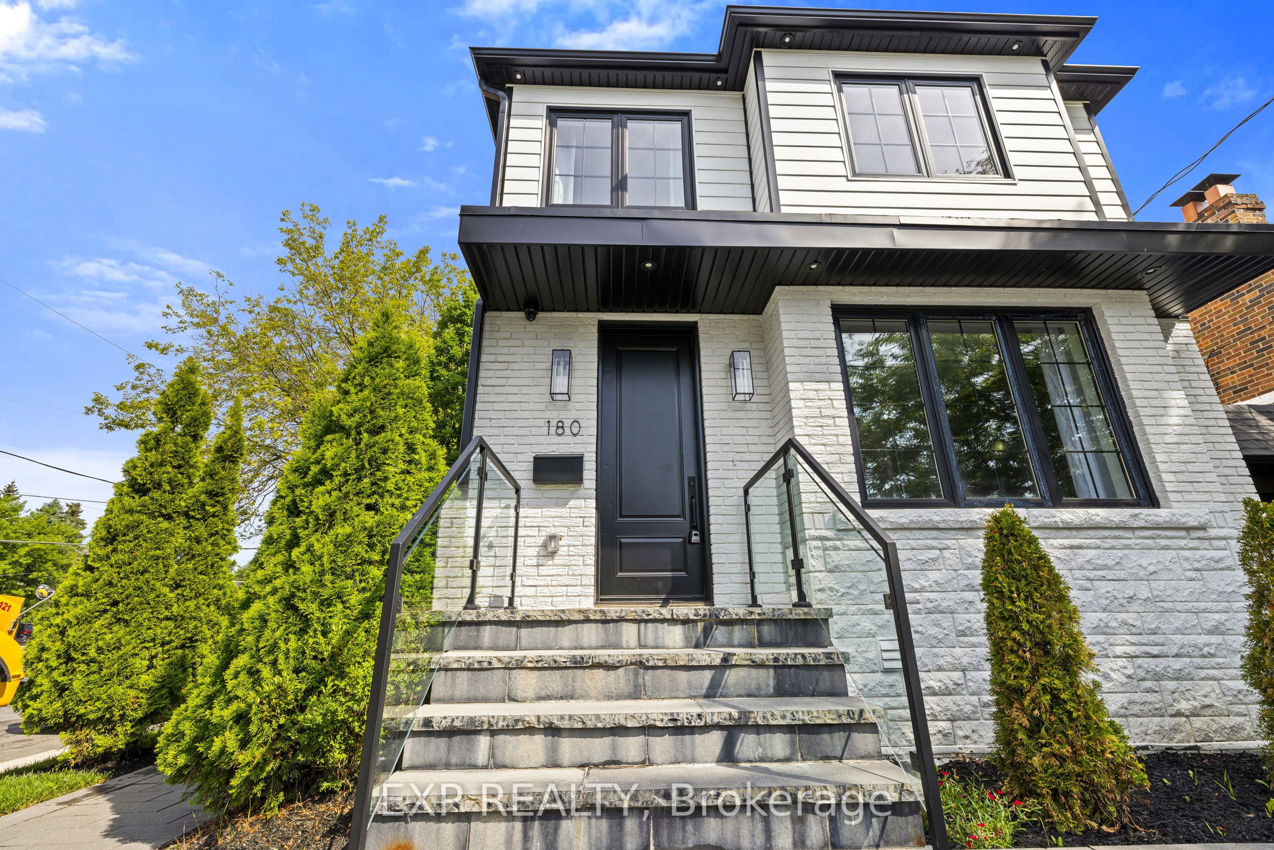180 Glenwood Crescent