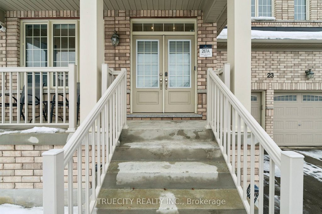 Photo of 23 Dawn Blossom Drive, Georgina, ON L4P 0H5 (MLS # N12644978)