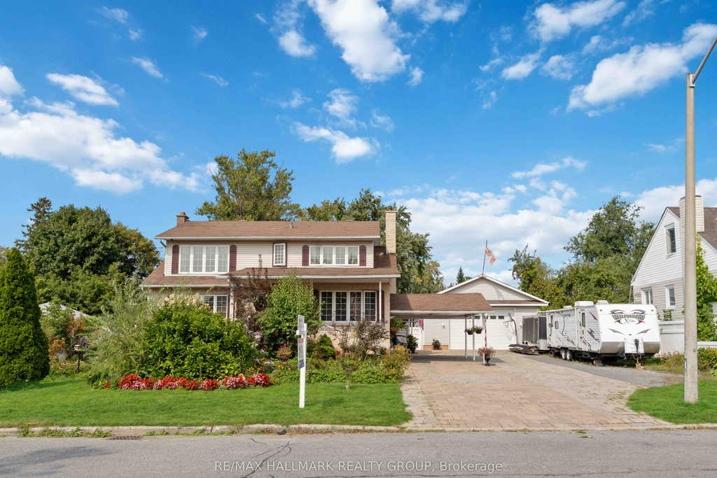 Photo of 431 Blake Boulevard, Vanier and Kingsview Park, ON K1K 1A9 (MLS # X13530212)