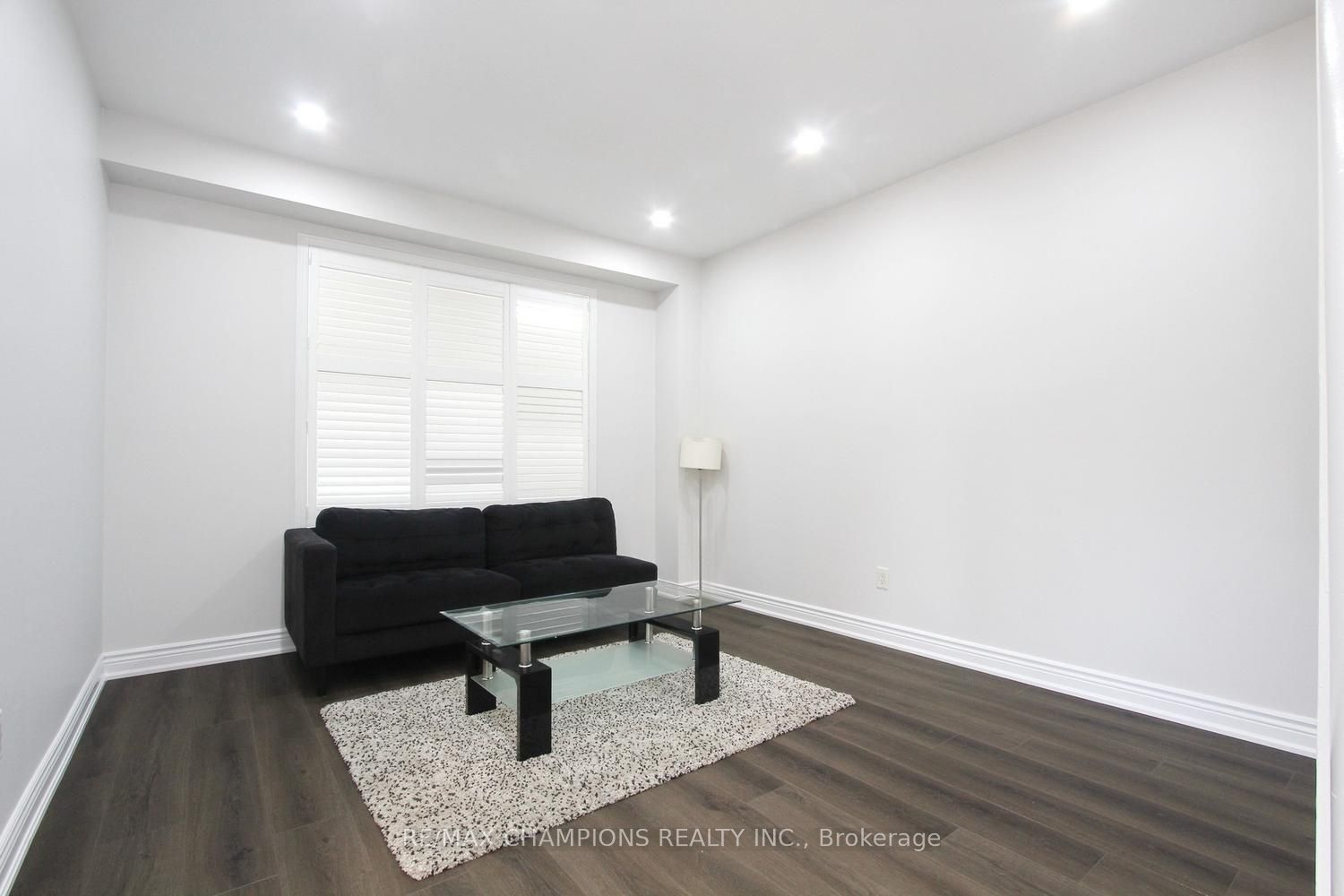 28 Egypt Drive