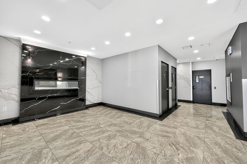 Photo of 1881 Jane Street #401, Toronto, ON M9N 3S7 (MLS # W12413421)