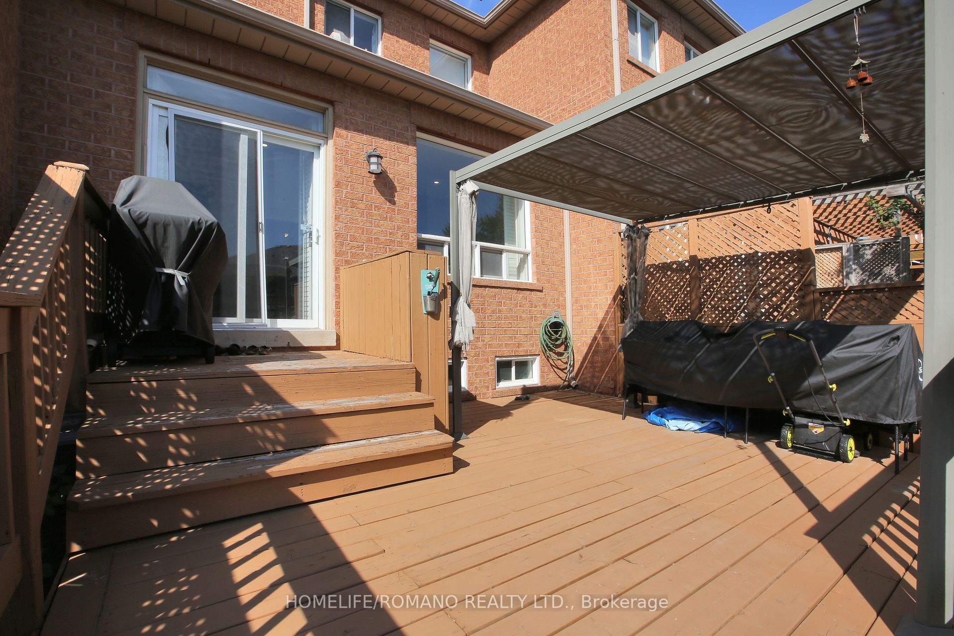 37 Ridgeway Court
