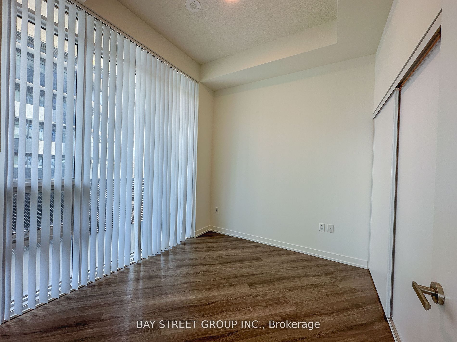 138 Downes Street 4909