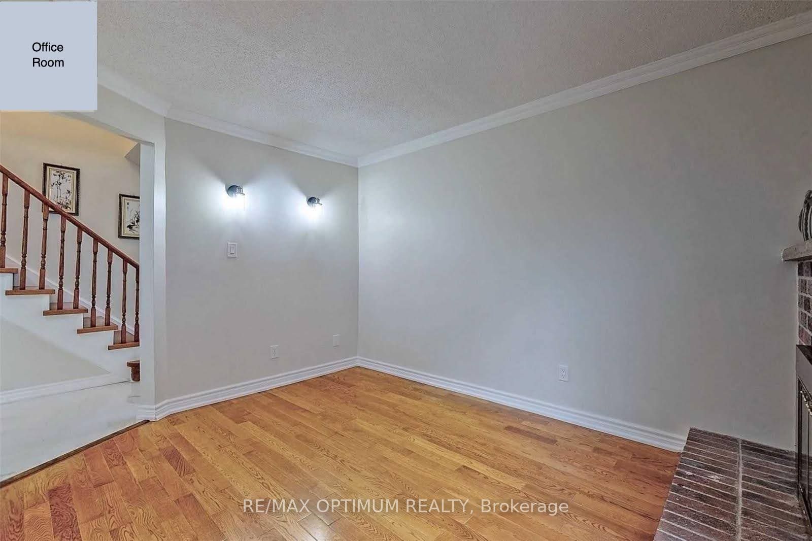 581 Galloway Crescent