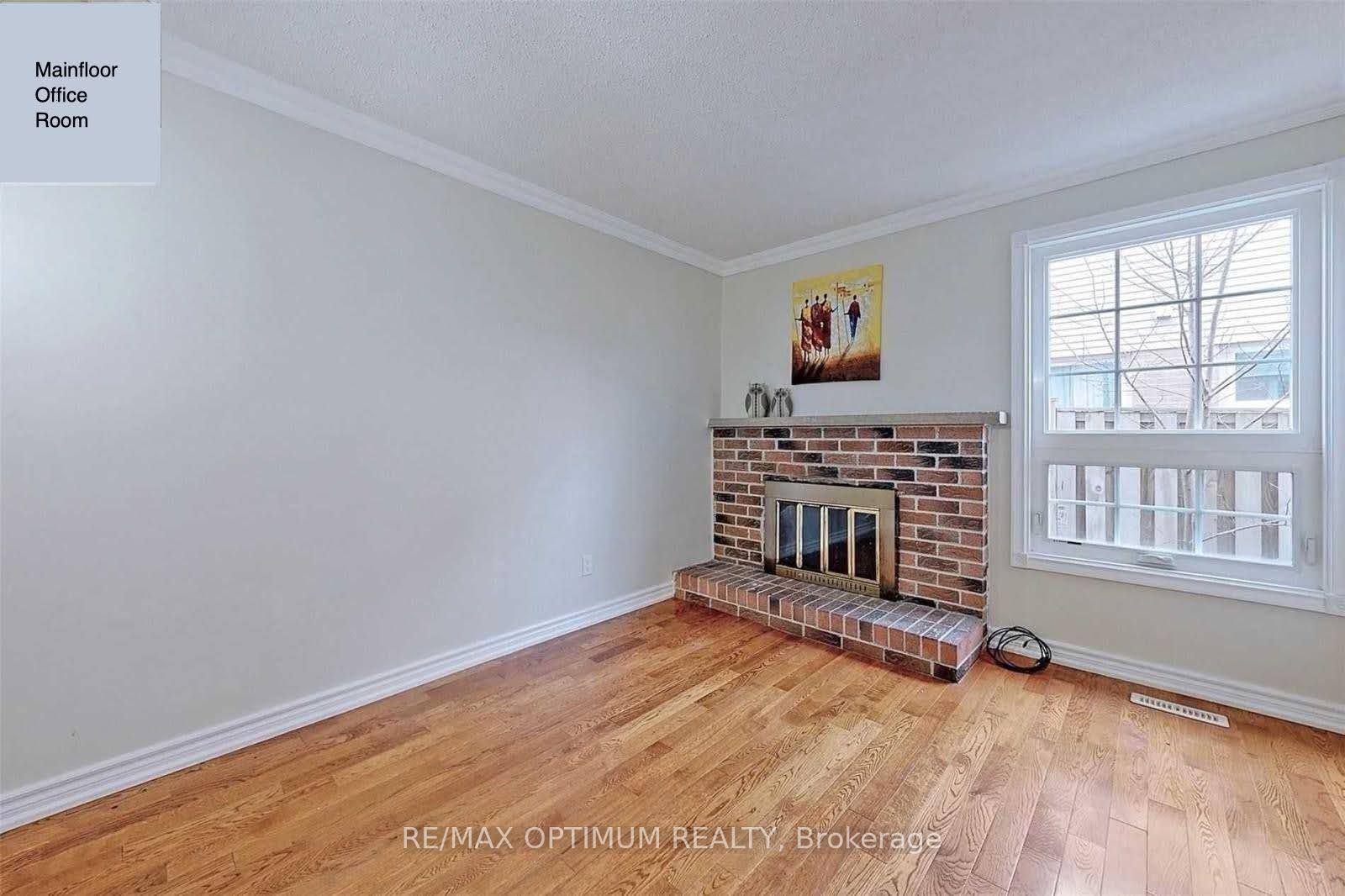 581 Galloway Crescent