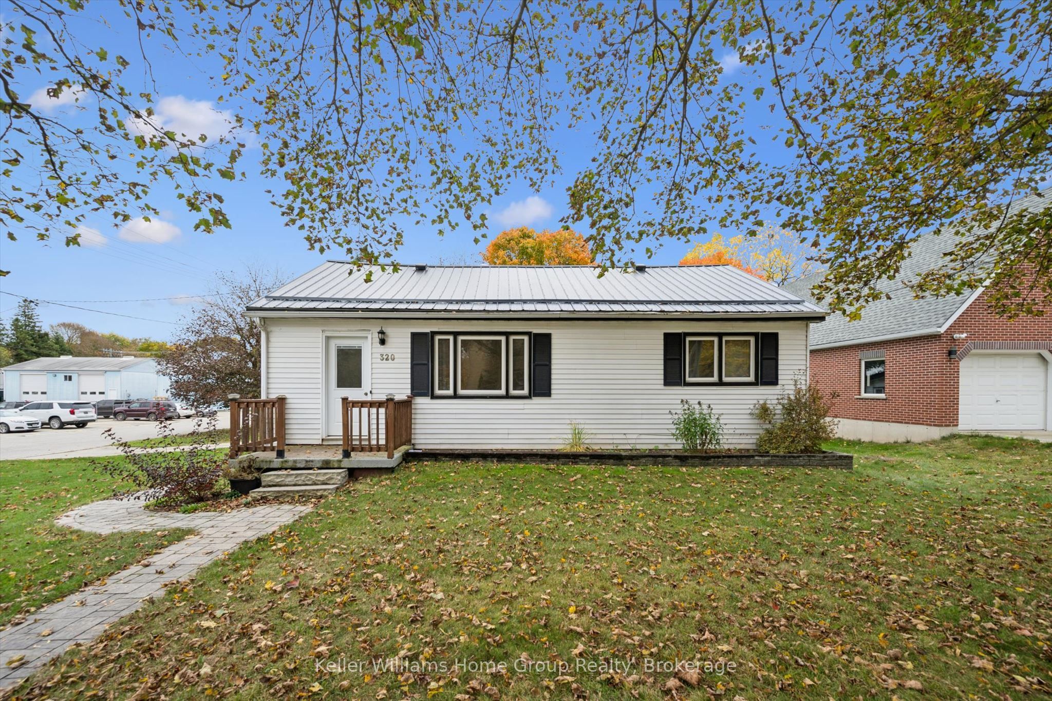 320 Queen Street W