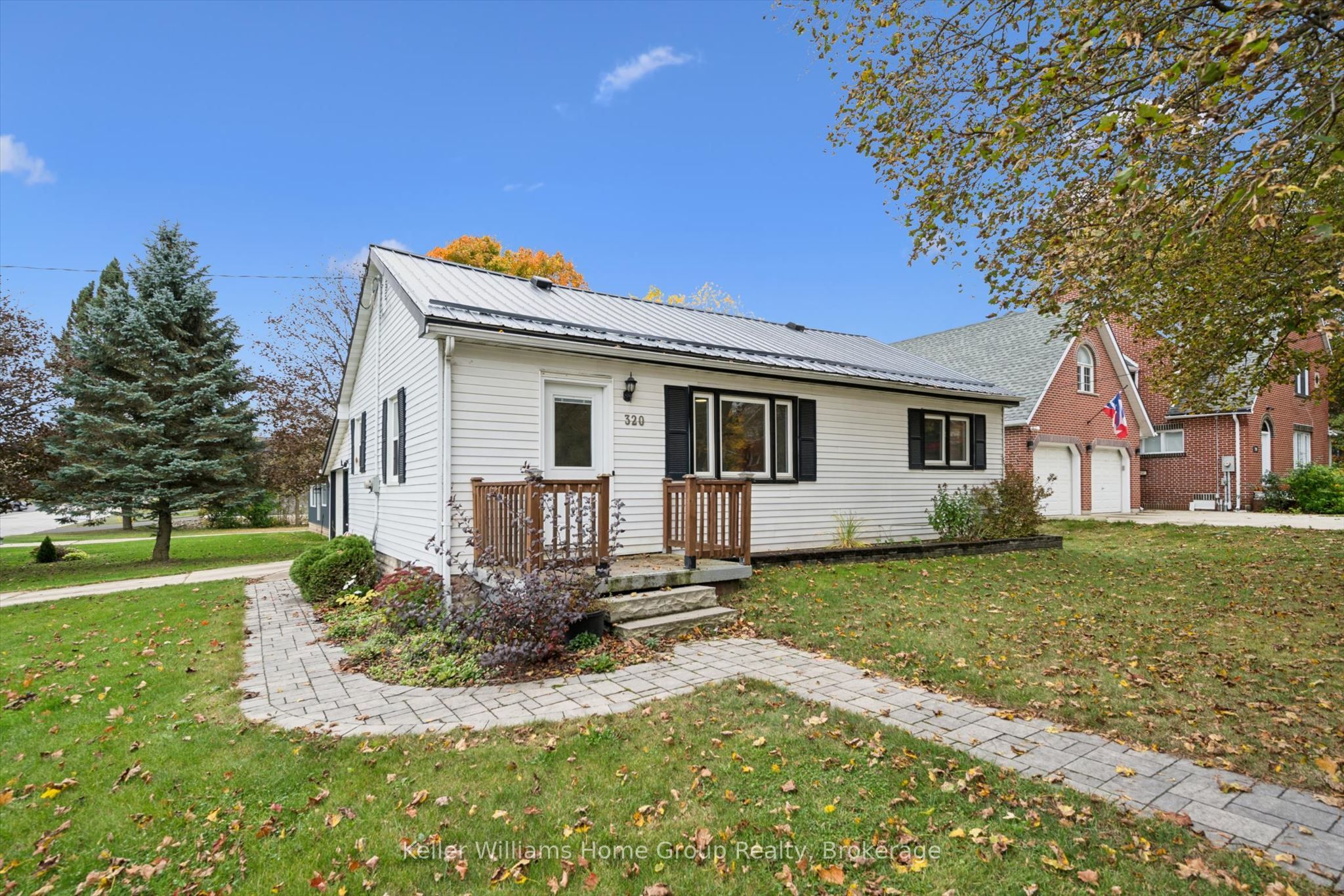 320 Queen Street W