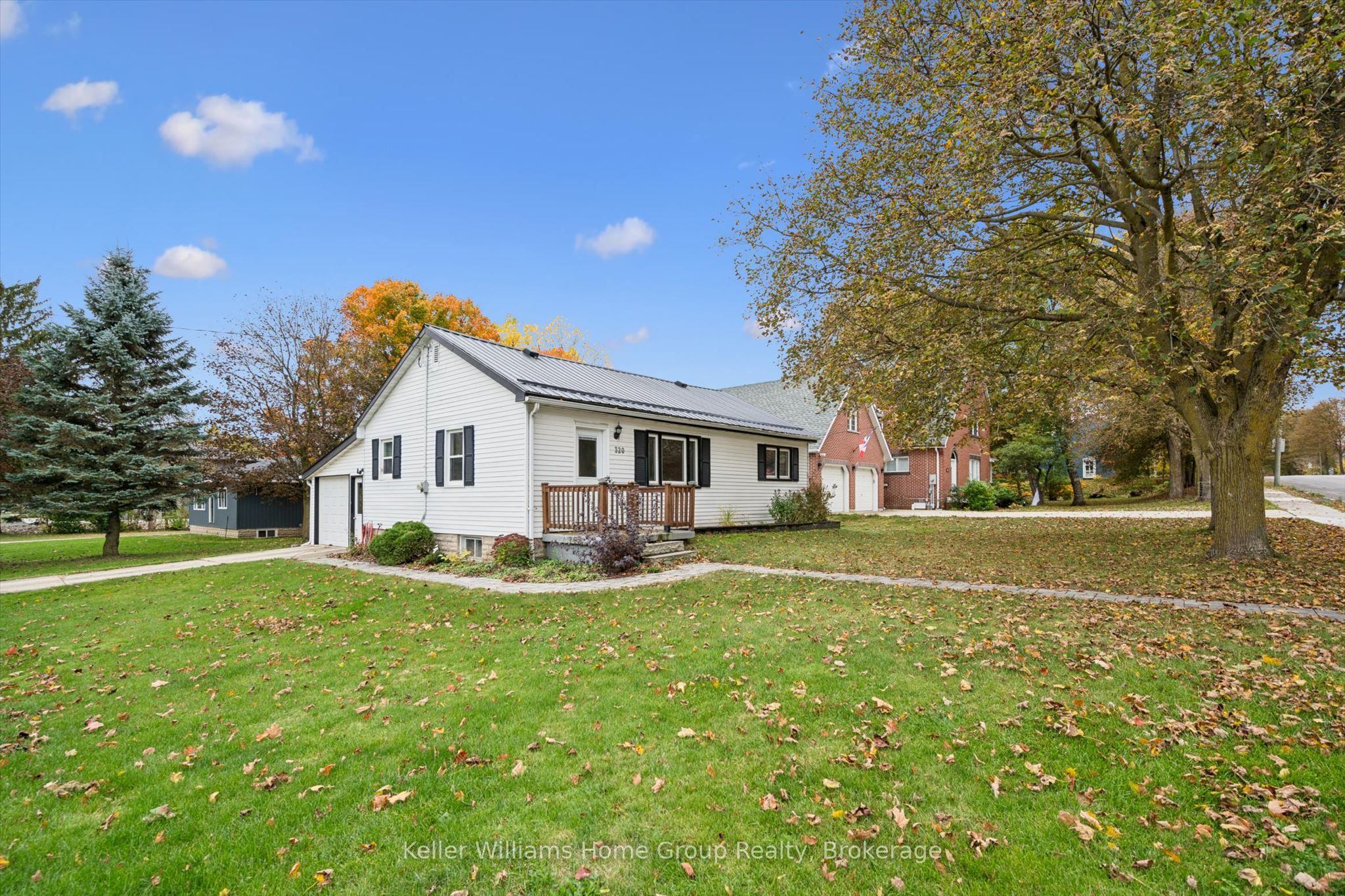 320 Queen Street W
