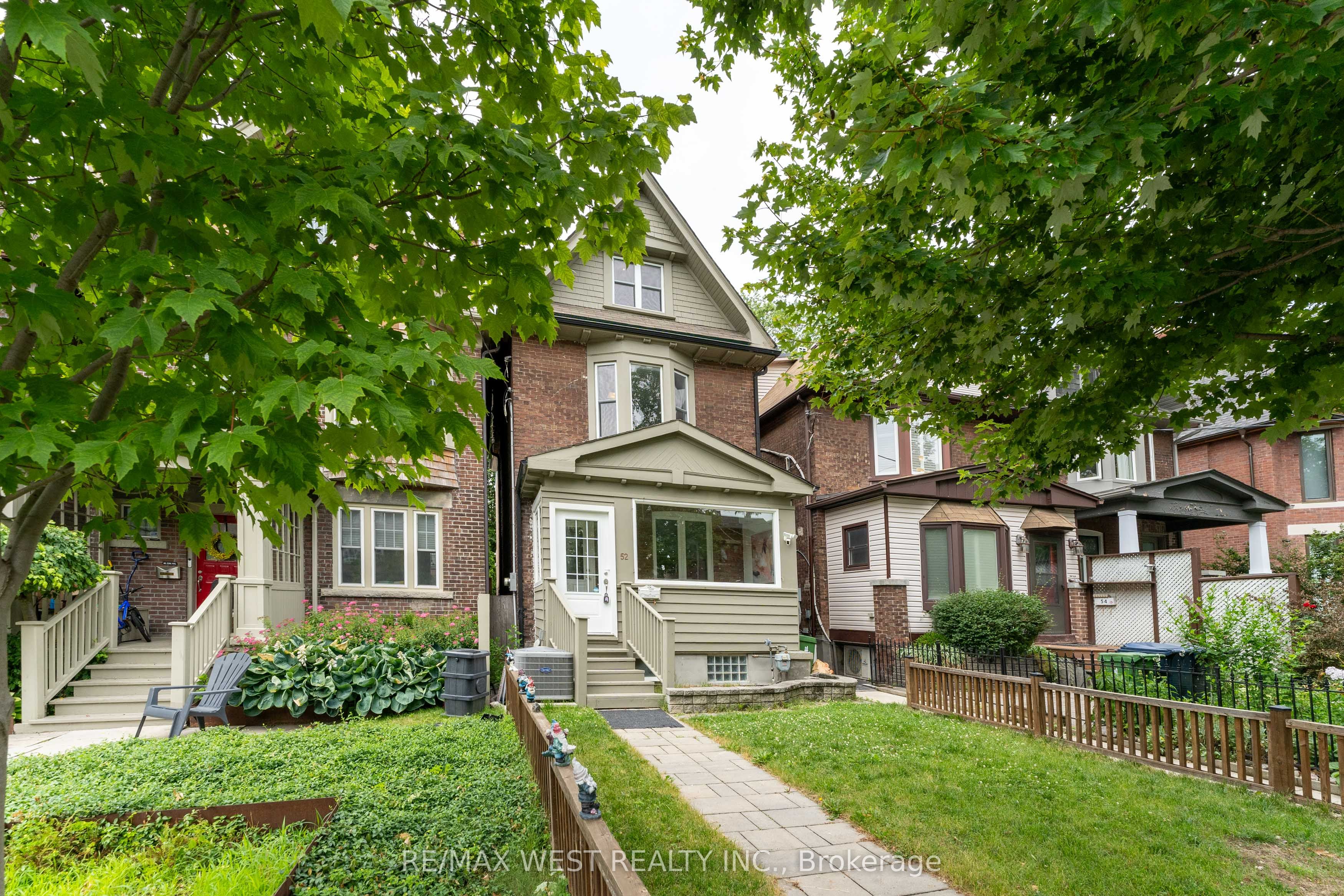 52 Woodycrest Avenue