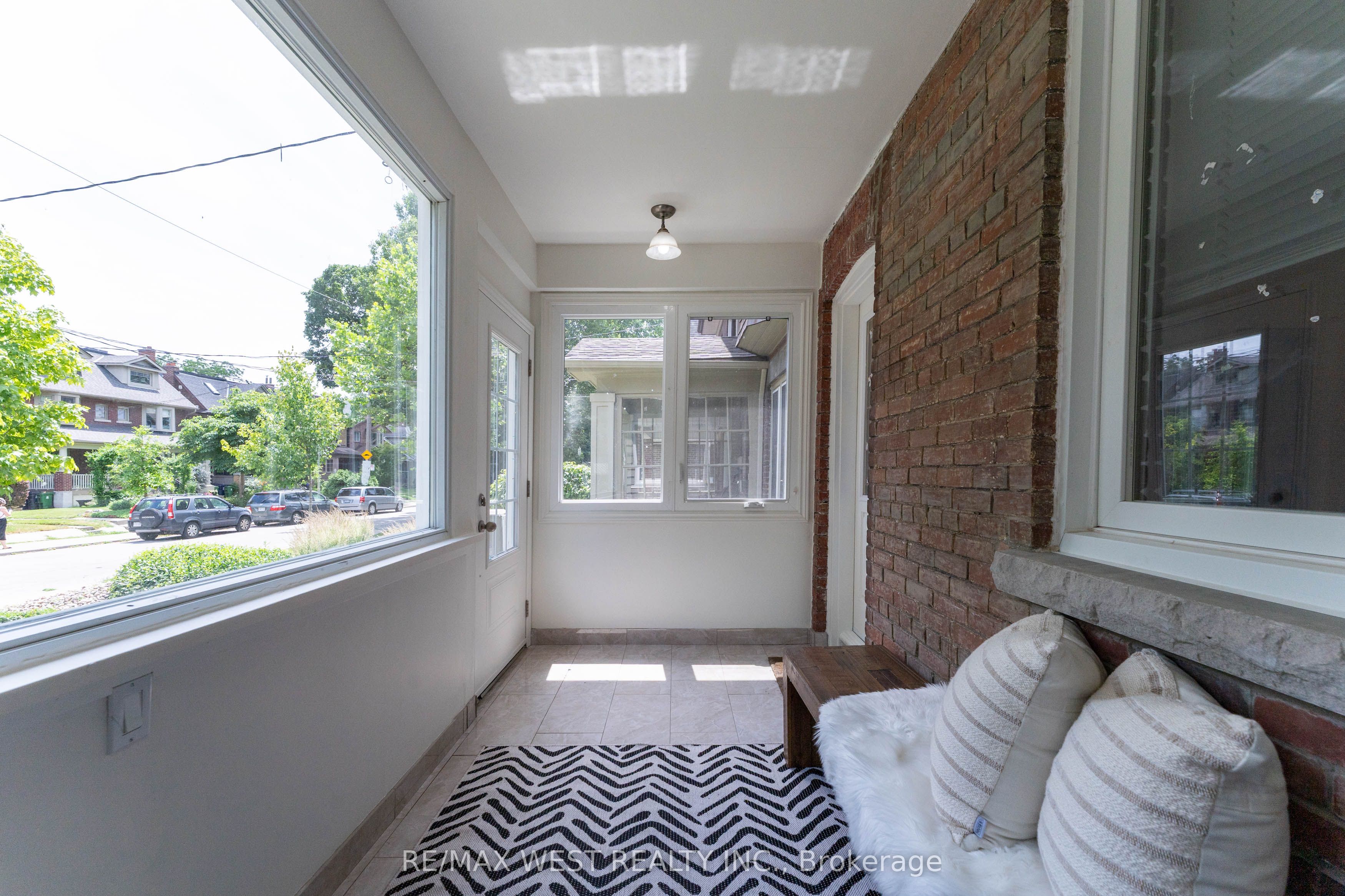52 Woodycrest Avenue