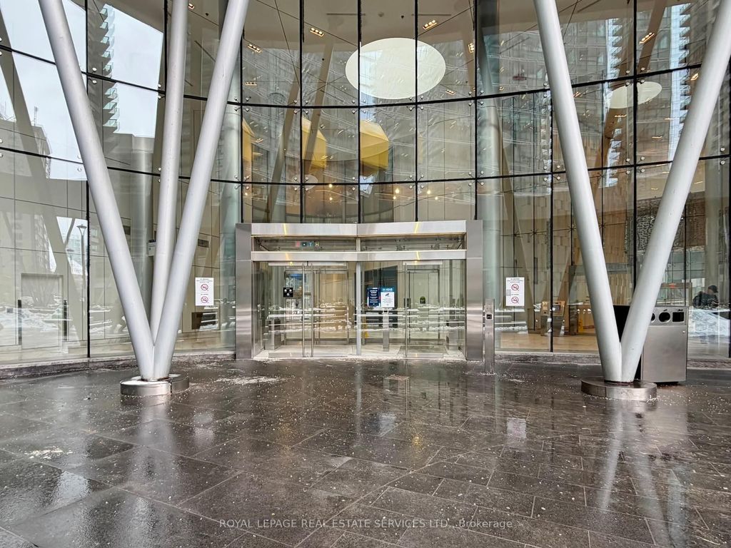 Photo of 14 York Street #3001, Toronto, ON M5J 0B1 (MLS # C12827330)