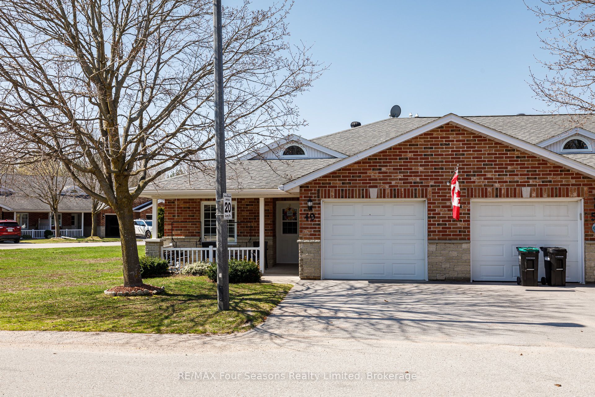 275 Huron Street 49