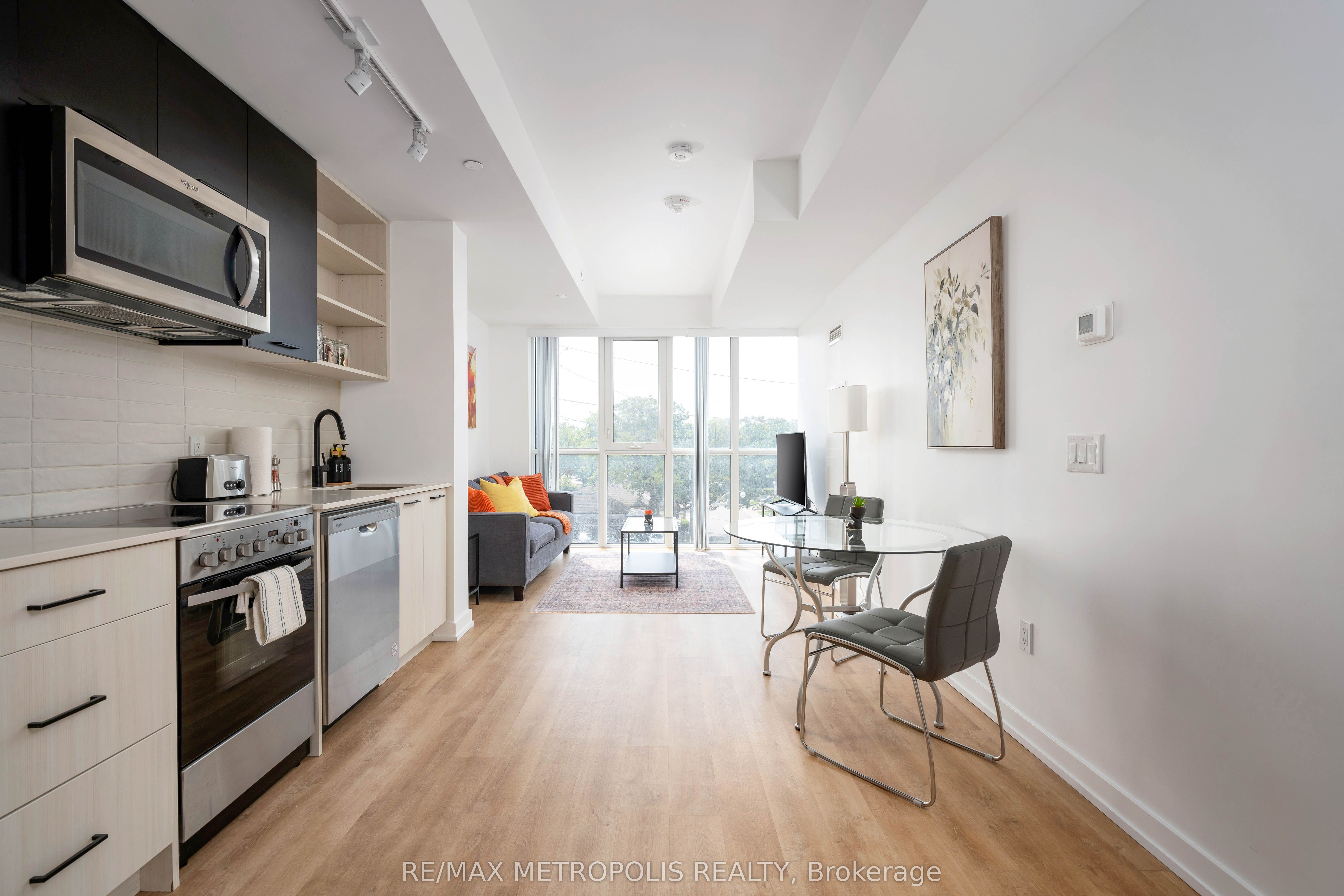 2300 St Clair Avenue W 407