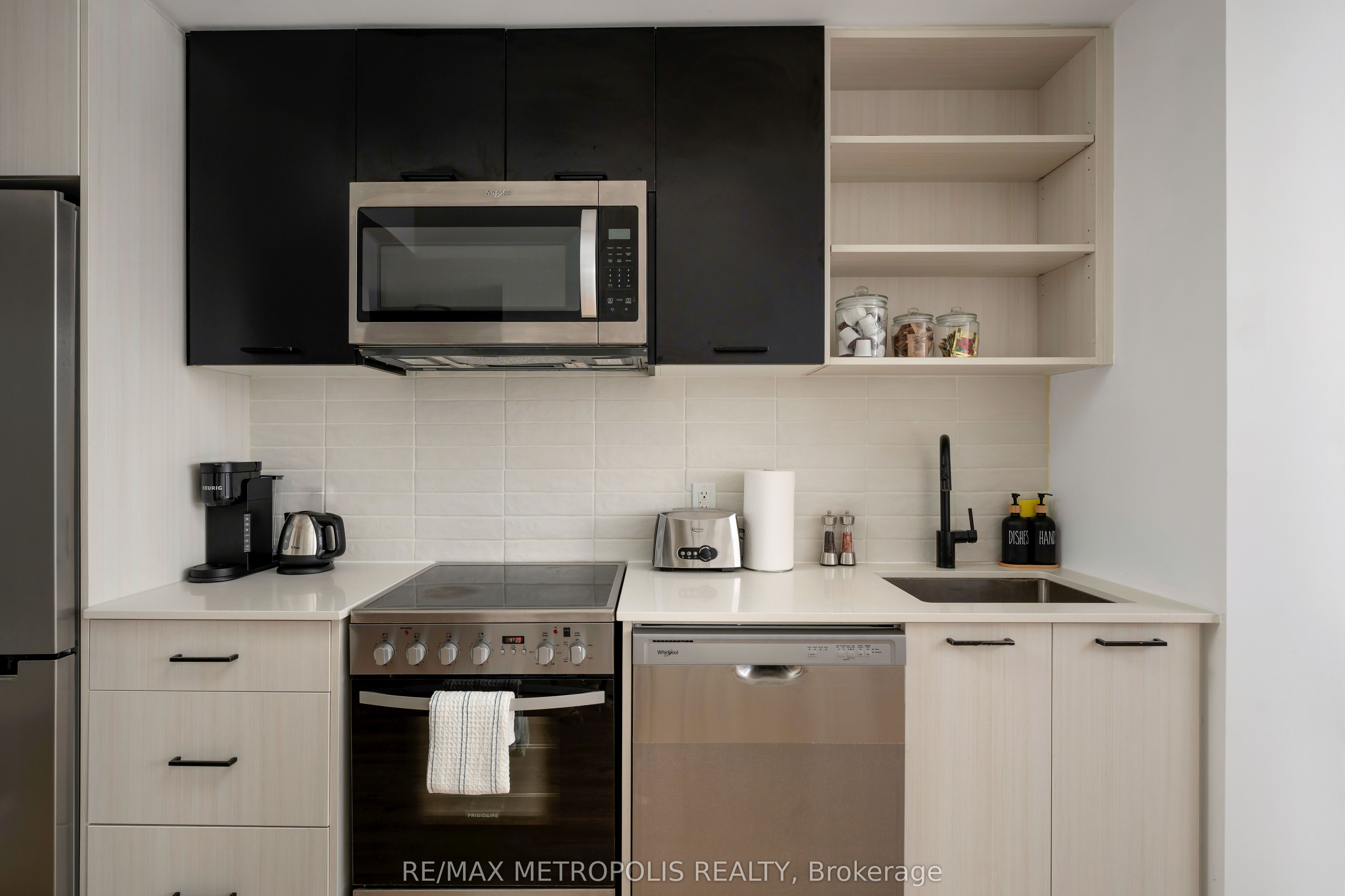 2300 St Clair Avenue W 407