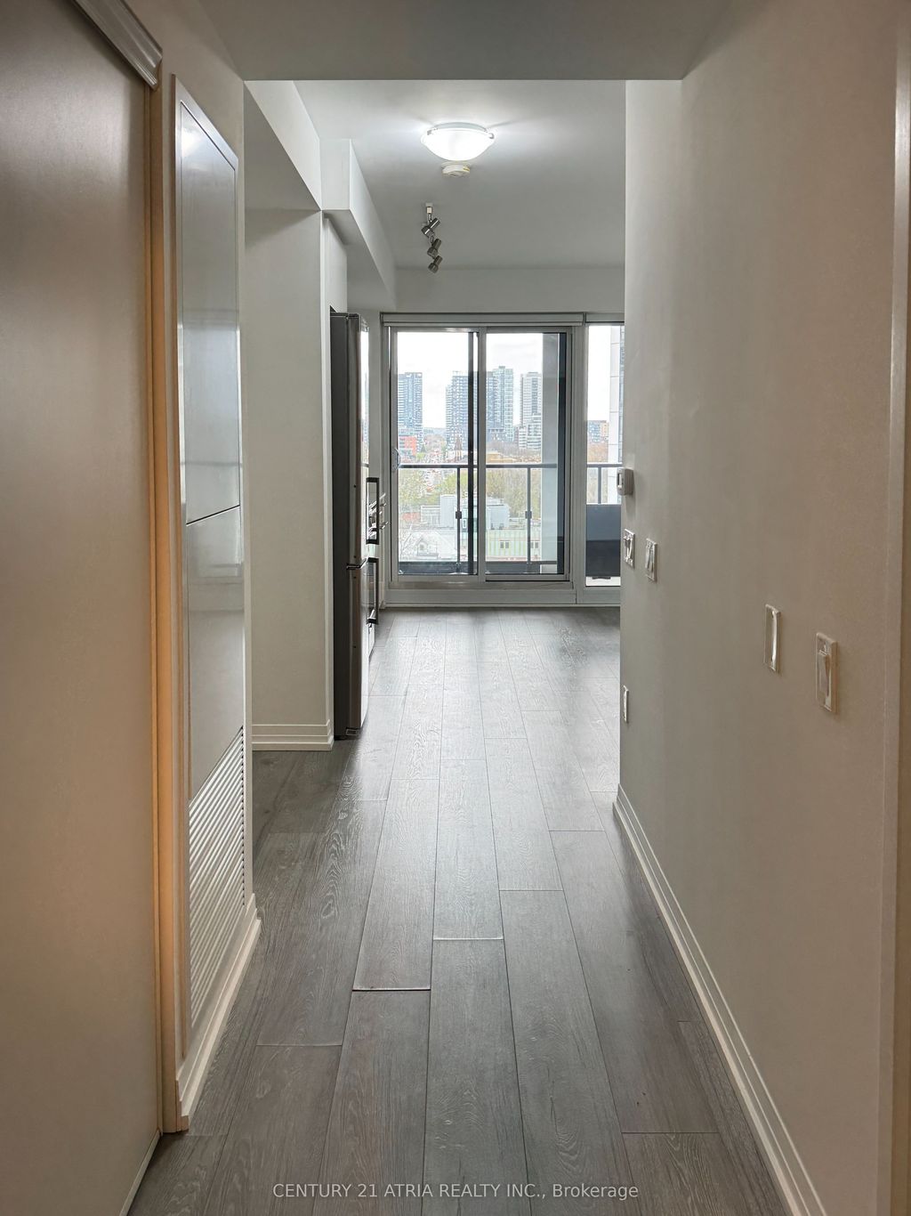 Photo of 251 Jarvis Street #810, Toronto, ON M5B 0C3 (MLS # C12126636)