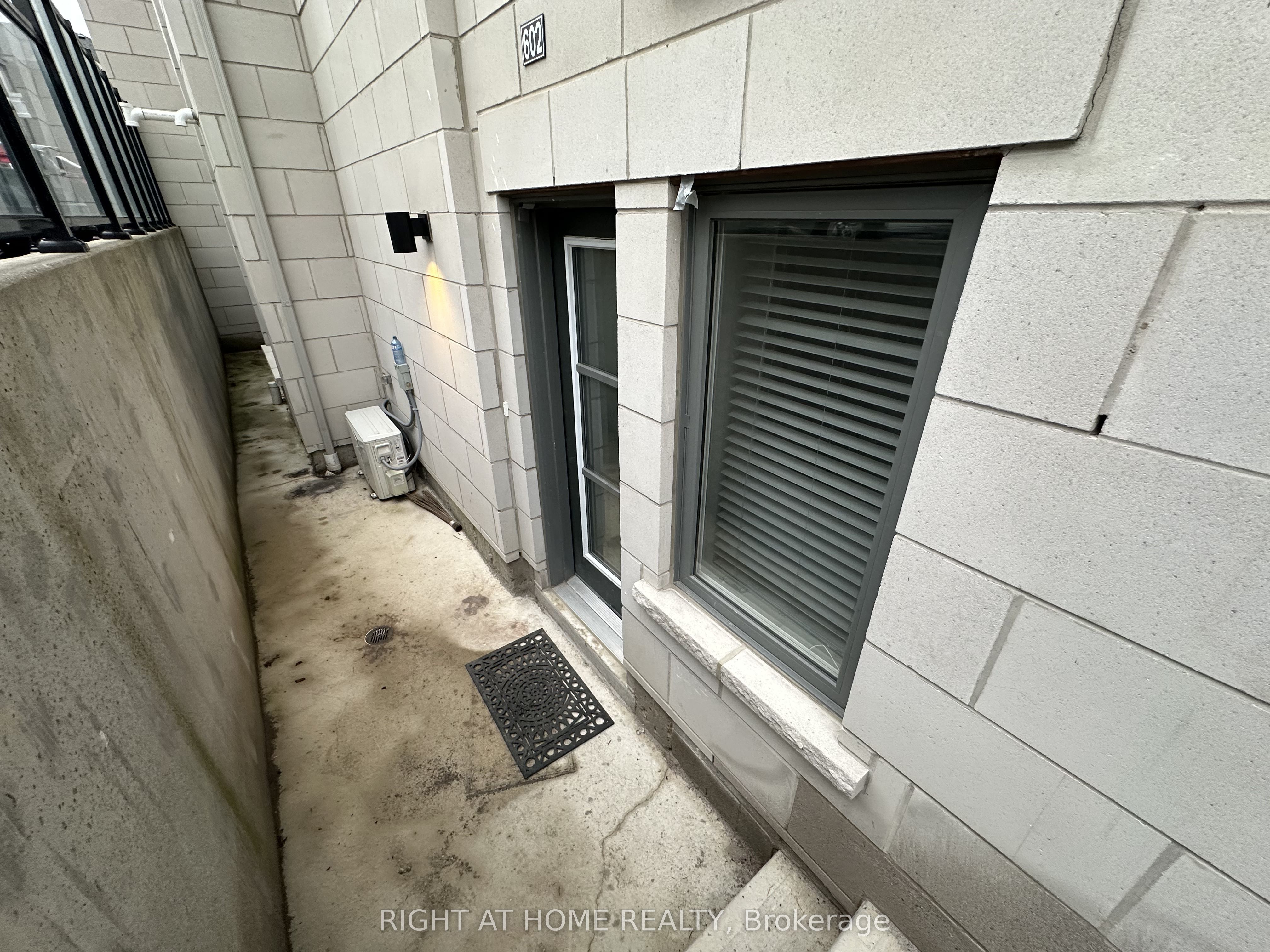 50 Halliford Place 602