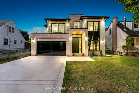 Photo of 9 Earl Street, Mississauga, ON L5M 1N6 (MLS # W12477112)