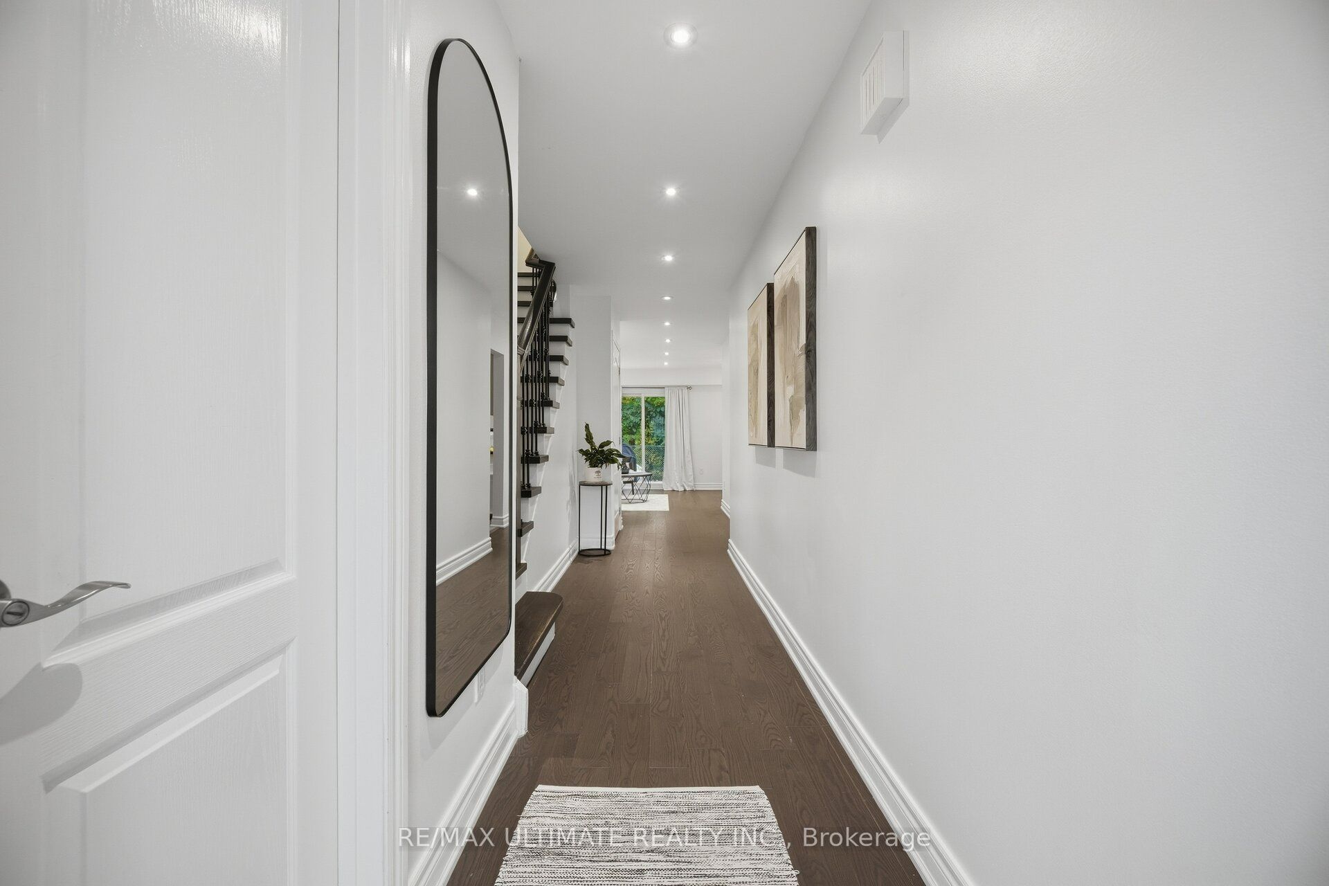 2120 Rathburn Road E 63