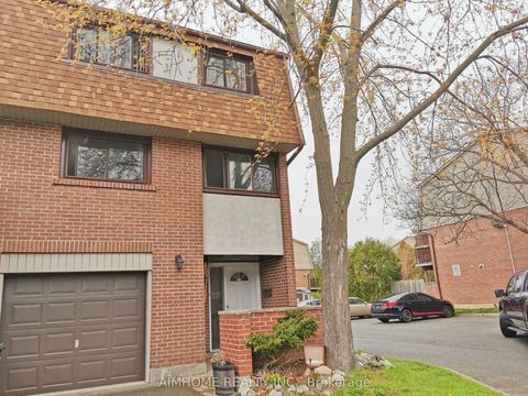 1051 Cedarglen Gate 33 Mississauga ON L5C 3A7