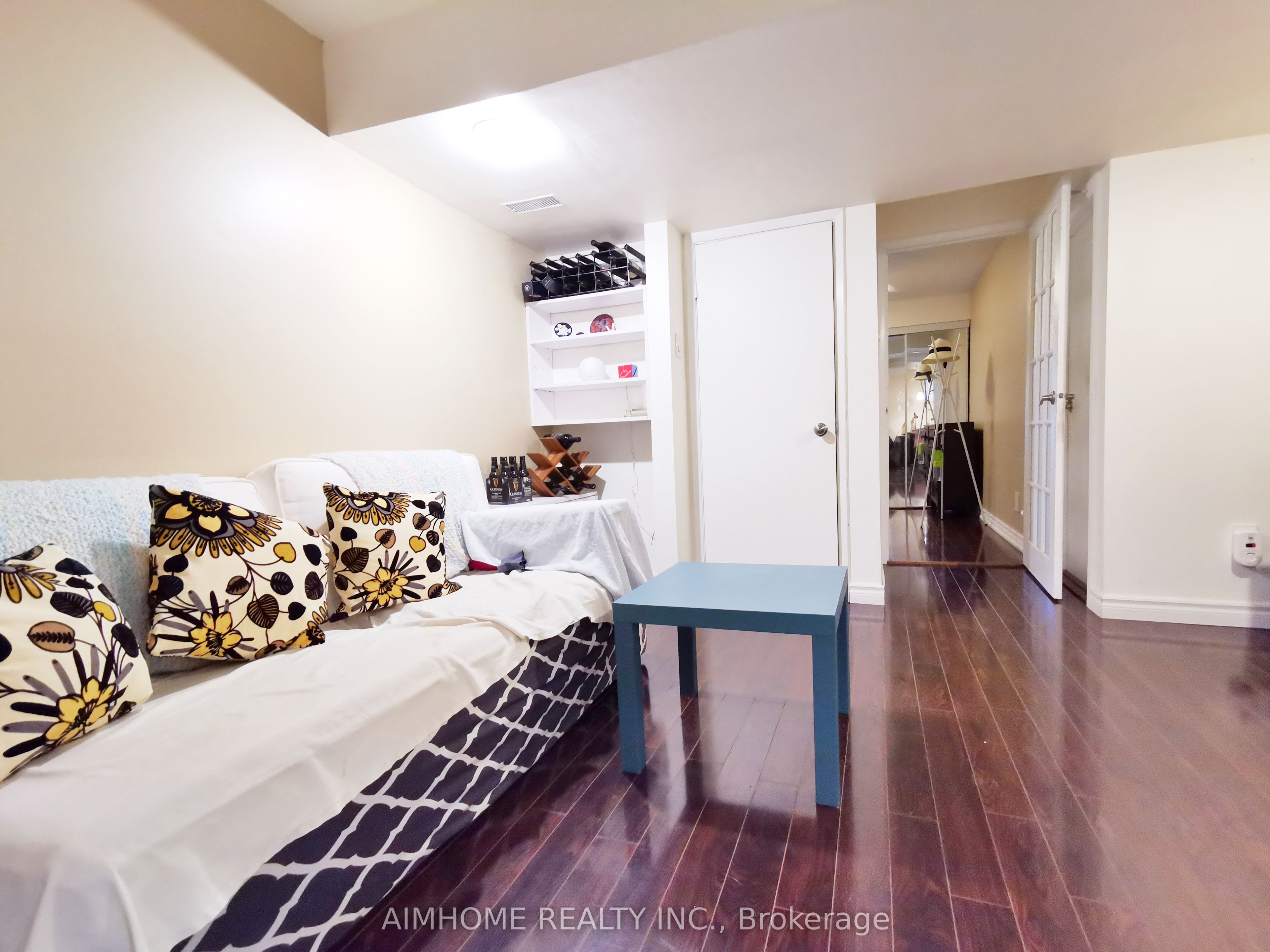 1051 Cedarglen Gate 33