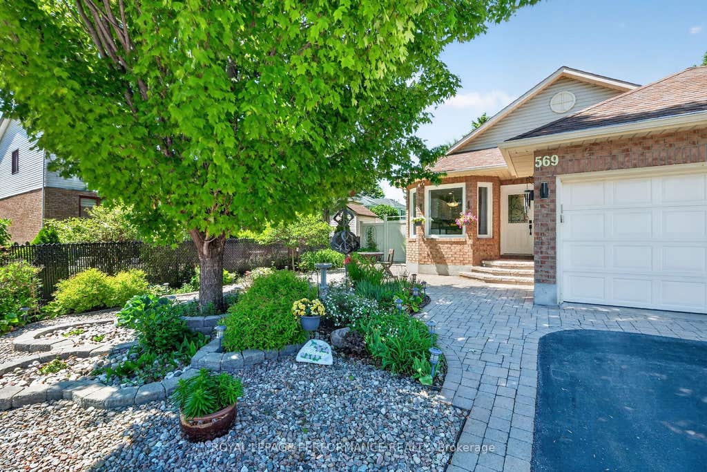 Photo of 569 Princess Louise Drive, Orleans - Cumberland and Area, ON K4A 1Z1 (MLS # X13448916)