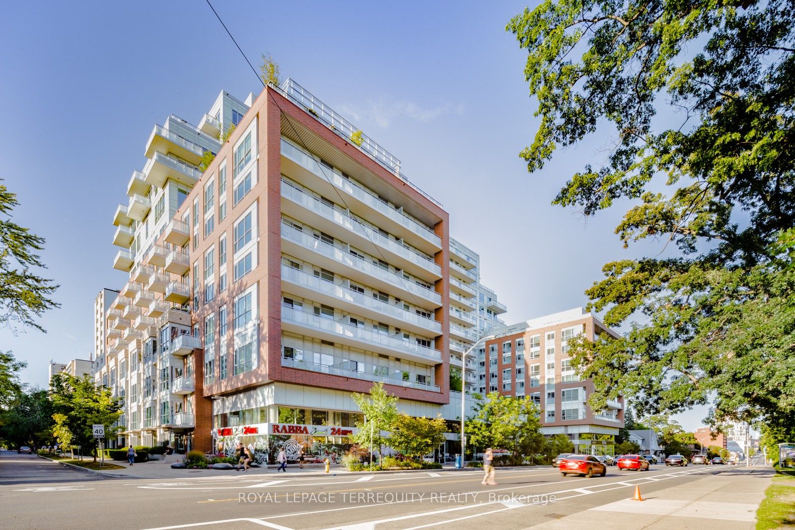 Photo 1 of 25 — 1830 Bloor Street W 508, Toronto, ON M6P 0A2