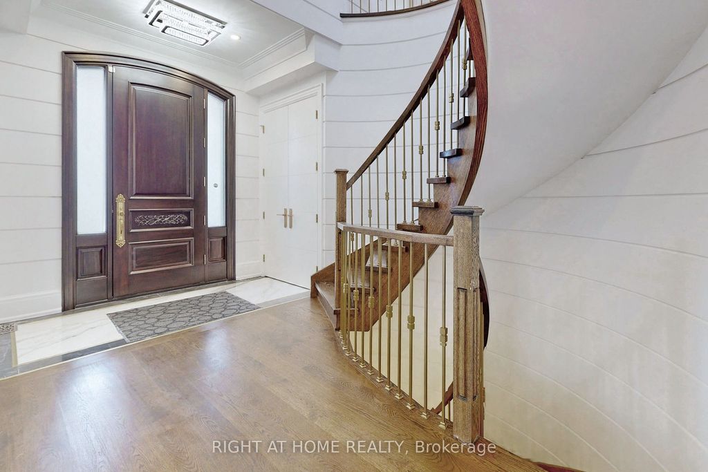 Photo of 10 Jocelyn Crescent, Toronto, ON M3B 1A2 (MLS # C12420478)