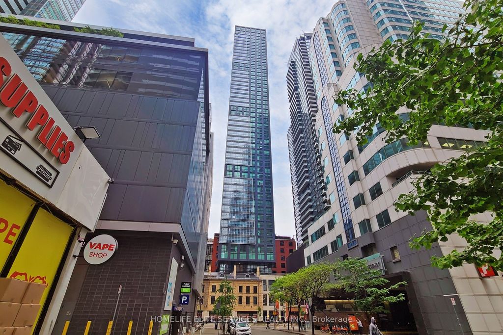 Photo of 327 King Street W #2302, Toronto, ON M5V 0W7 (MLS # C12455264)