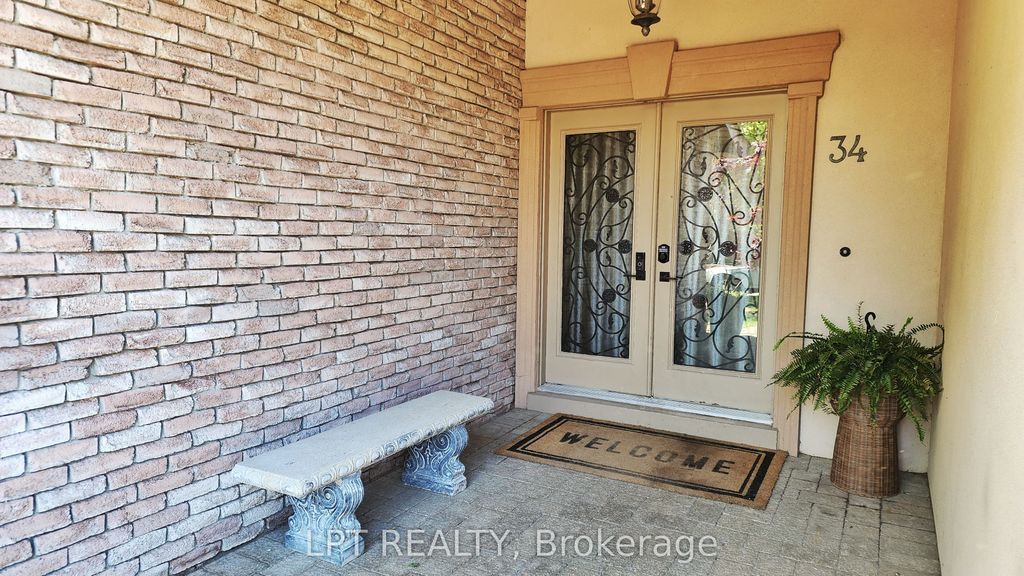 Photo of 34 Noam Drive, Barrie, ON L4N 4P1 (MLS # S13529906)