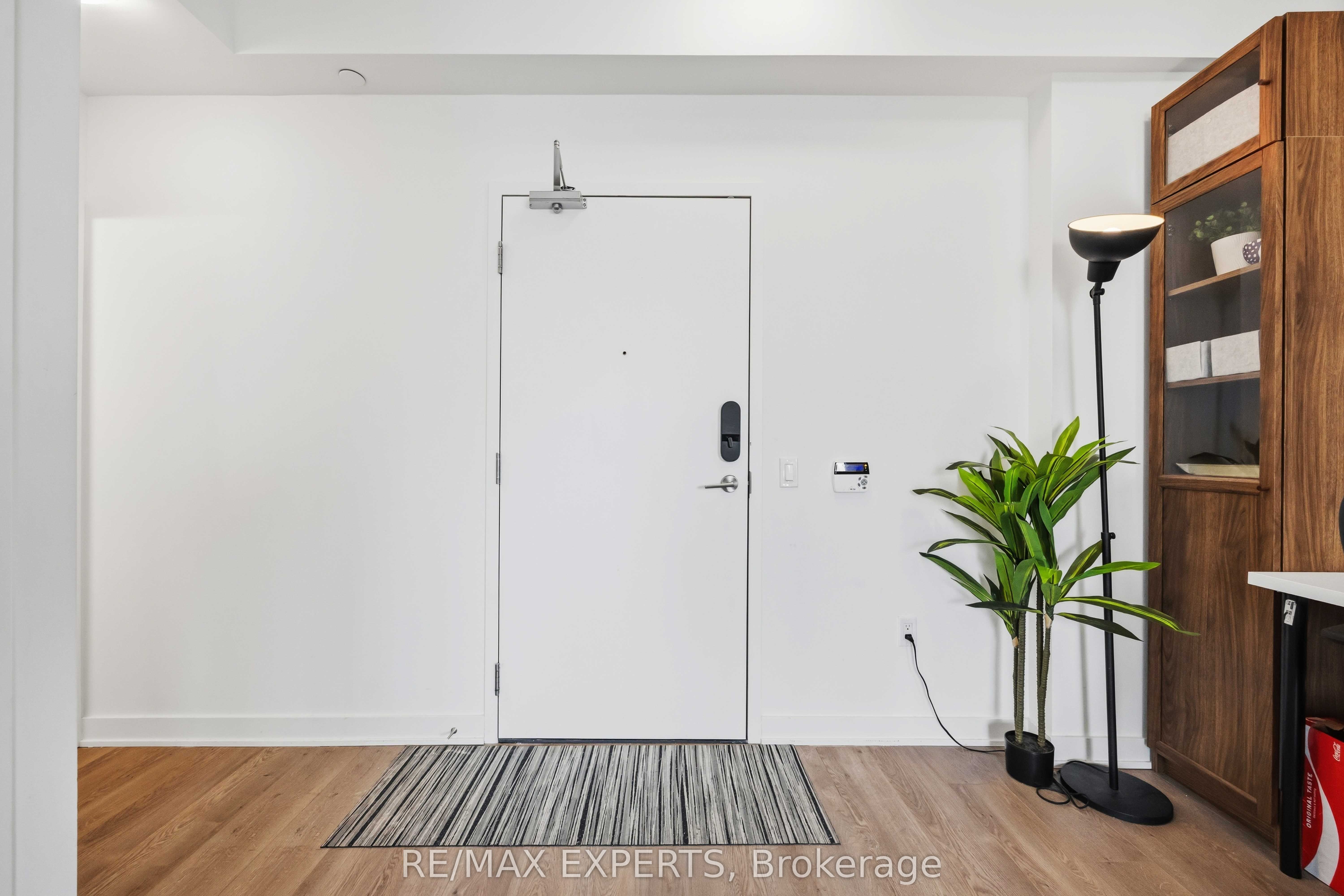 543 Richmond Street PH16