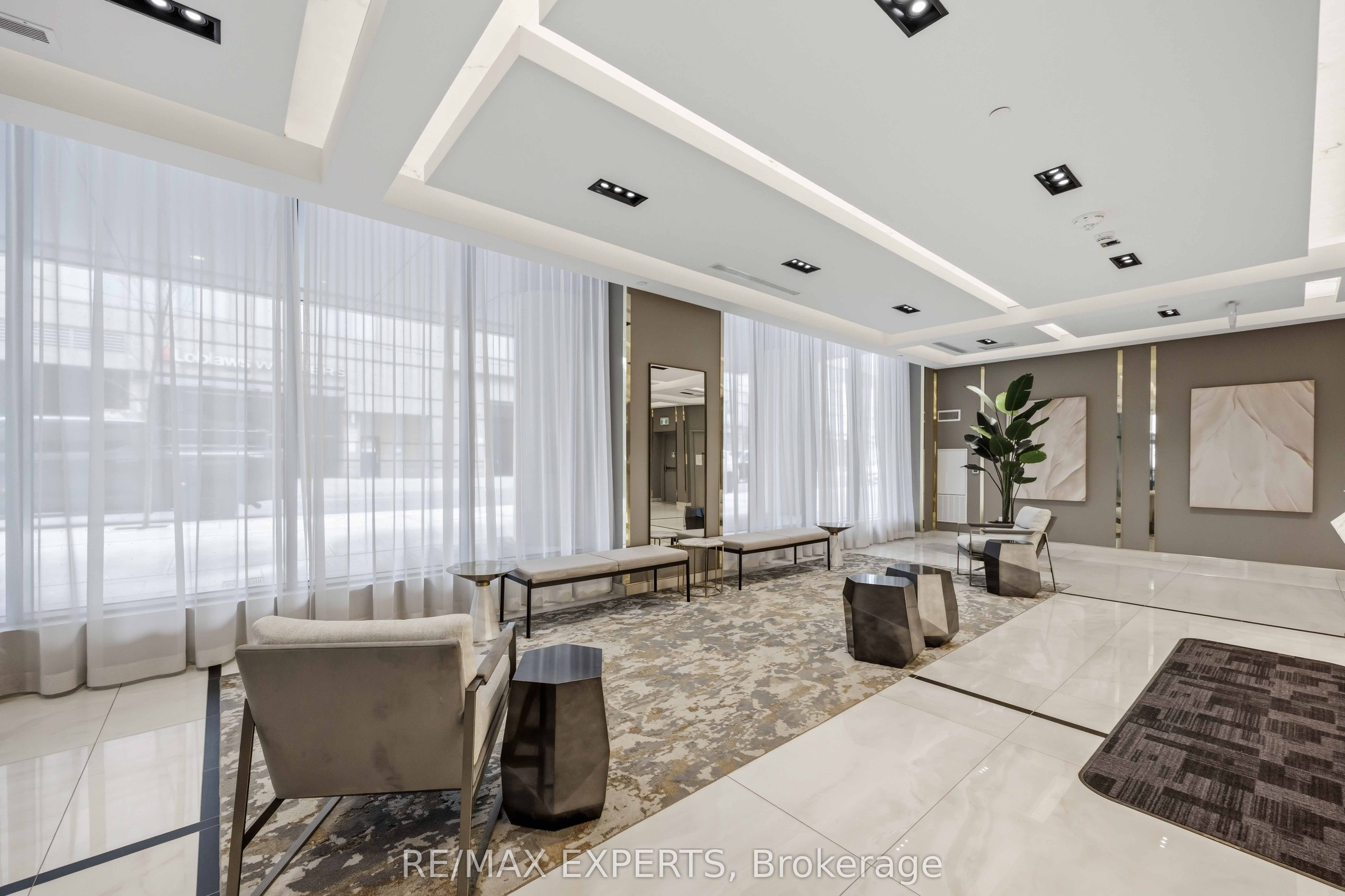 543 Richmond Street PH16