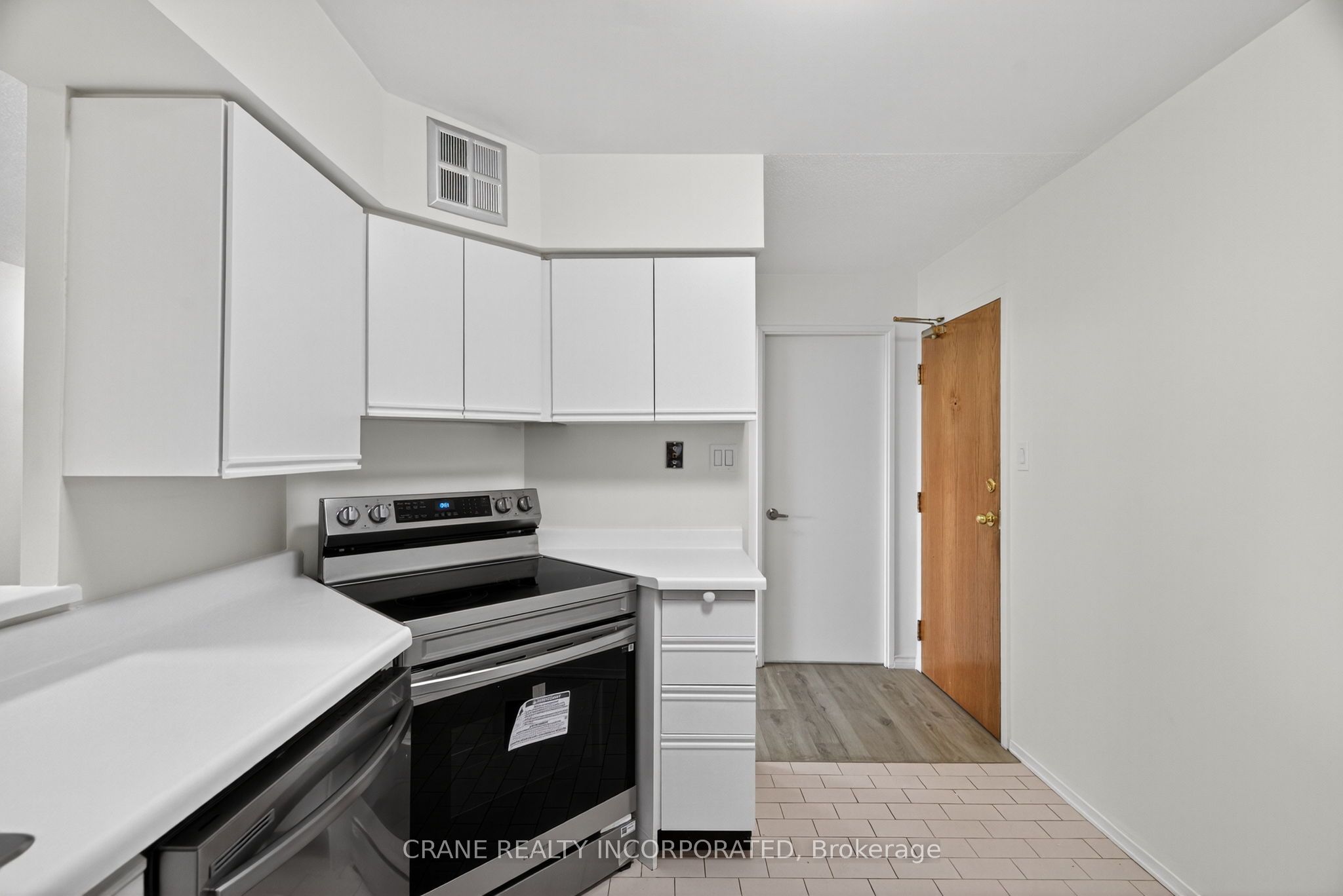 326 Major Mackenzie Drive E 618
