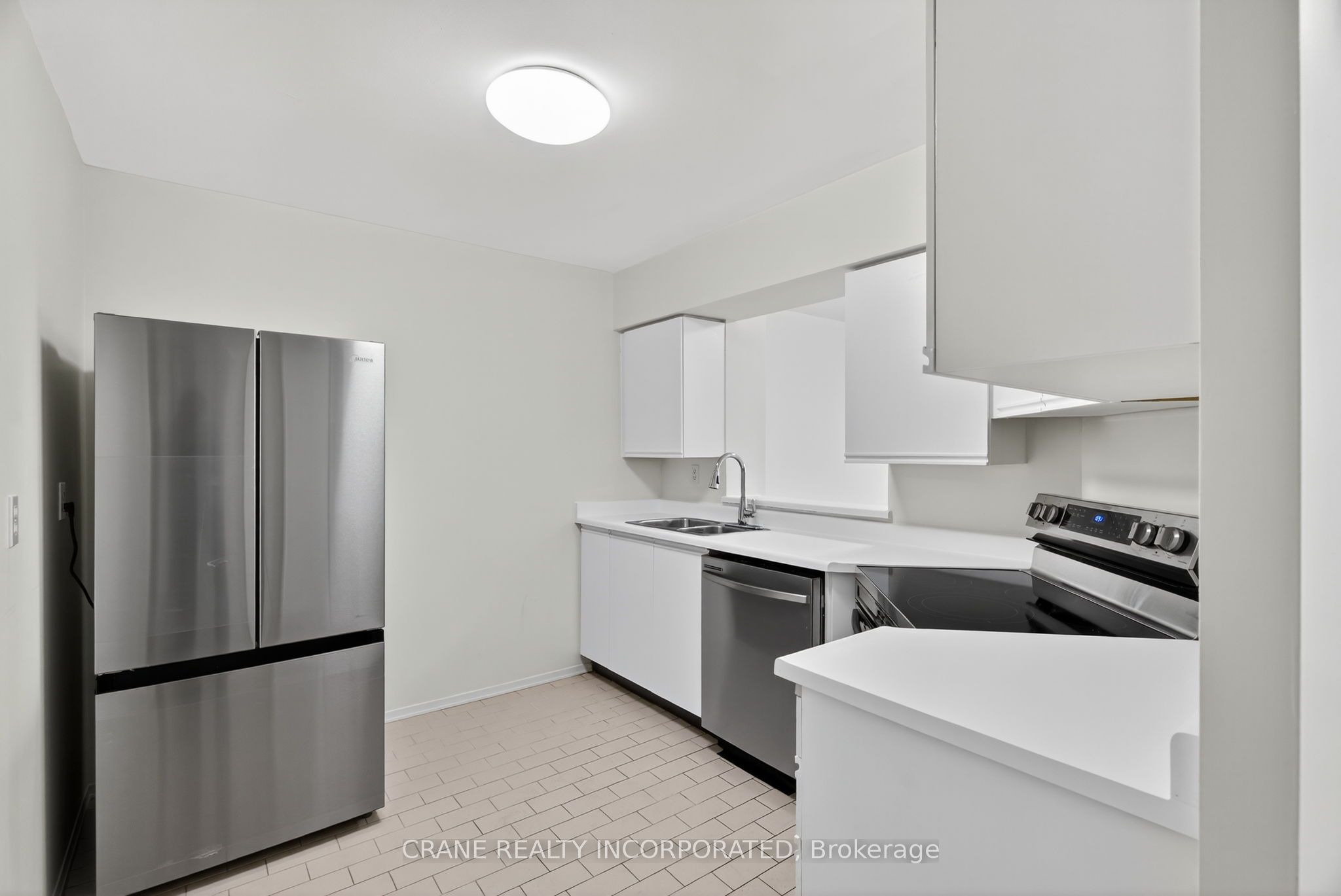 326 Major Mackenzie Drive E 618