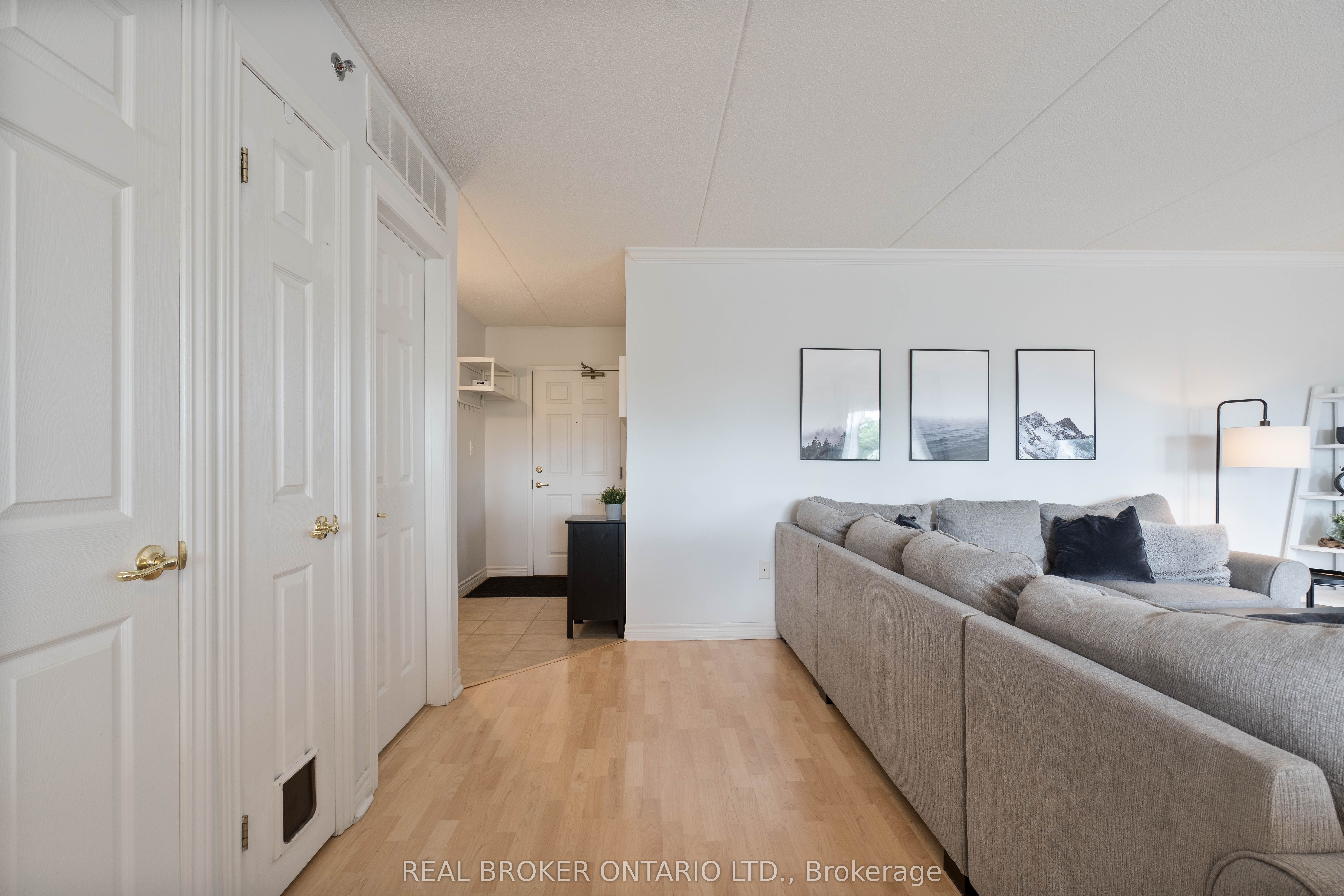 4450 Fairview Street 304