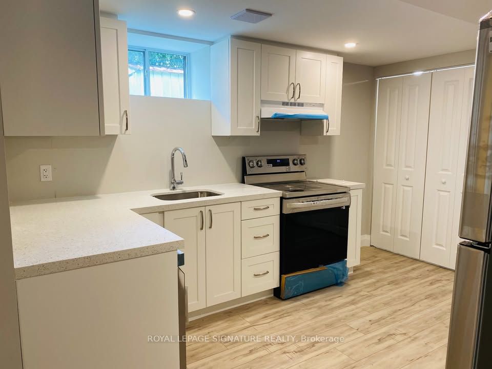572 Weynway Court (Basement)