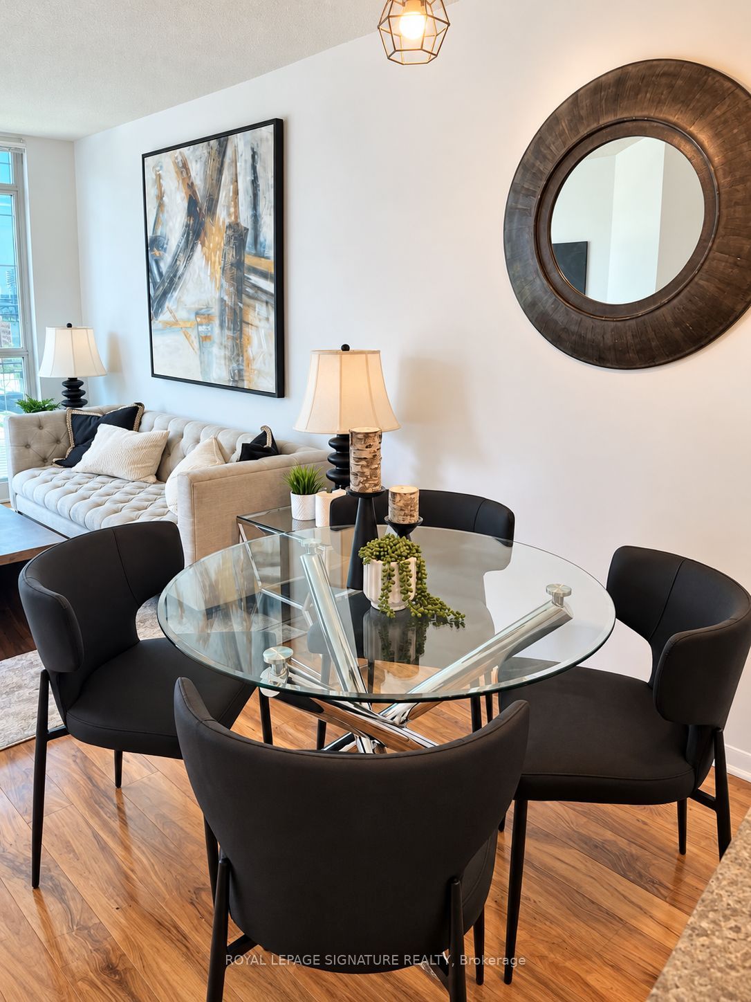 18 Yonge Street 1801