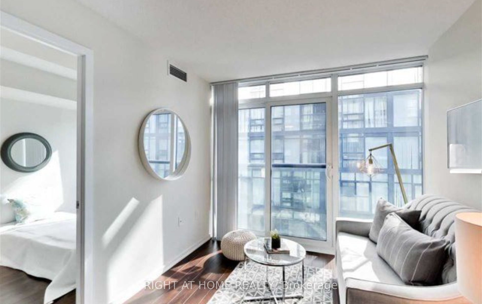 36 Lisgar Street 1706W