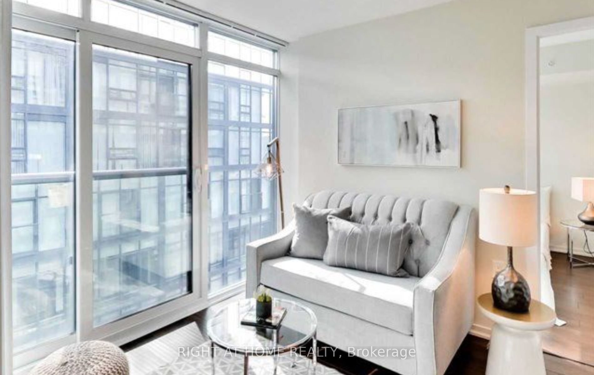 36 Lisgar Street 1706W