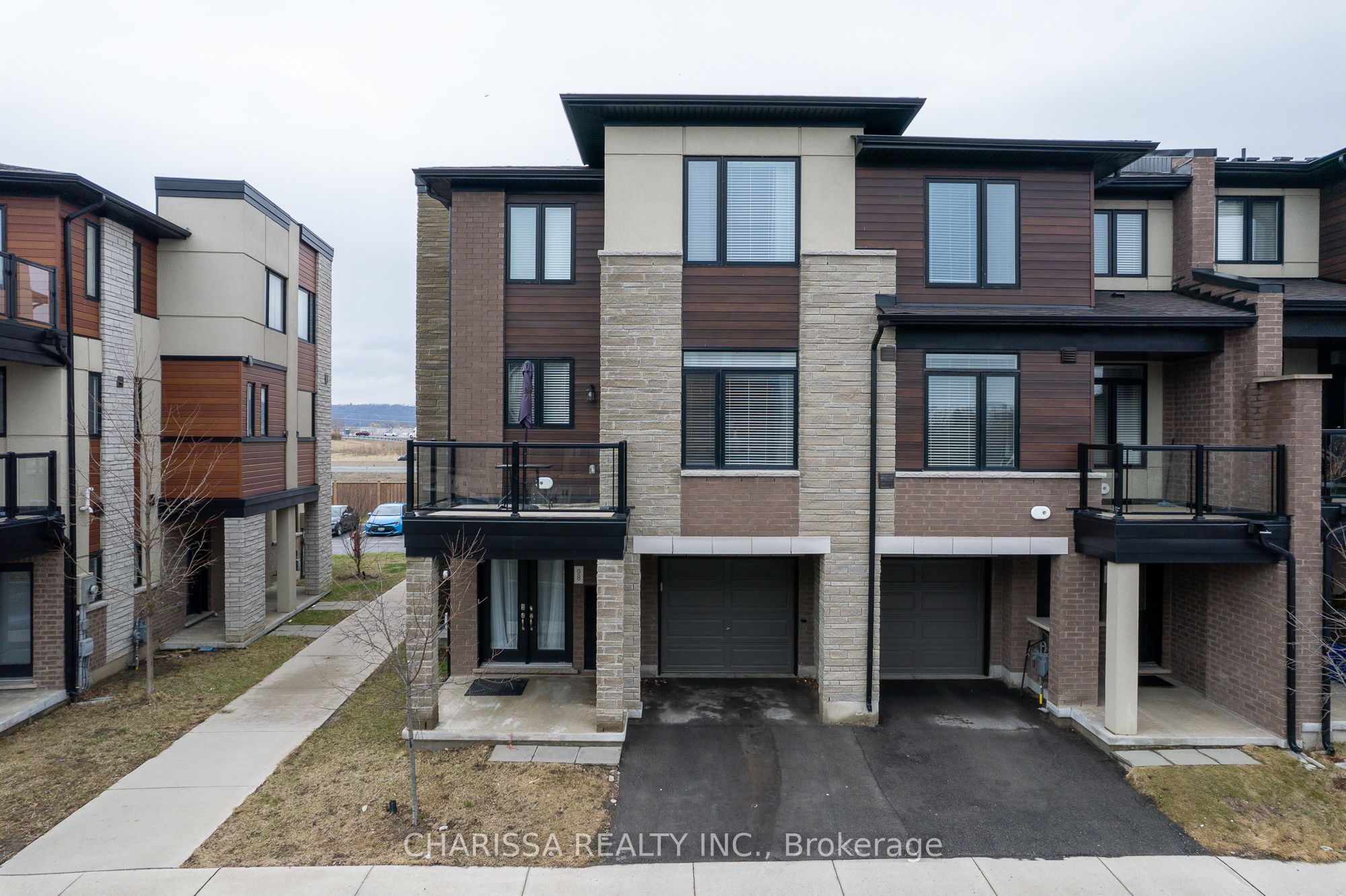 590 North Service Road #98