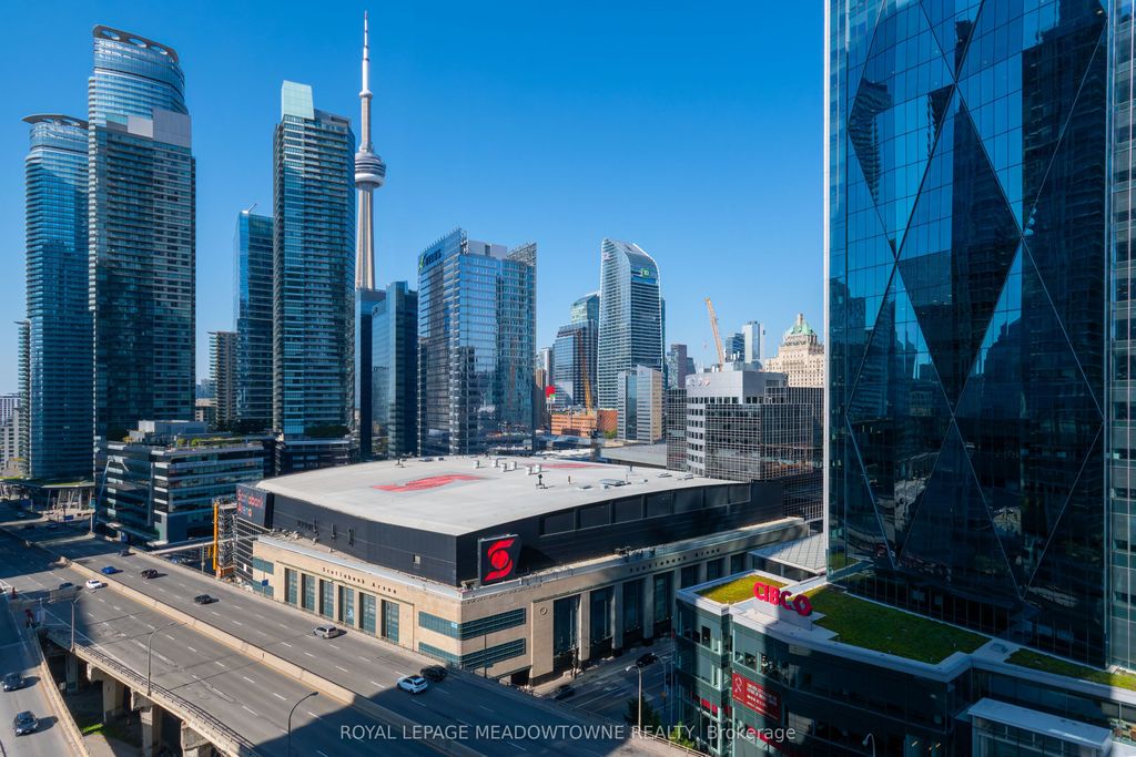 Photo of 18 Harbour Street #1805, Toronto, ON M5J 2Z6 (MLS # C12449695)