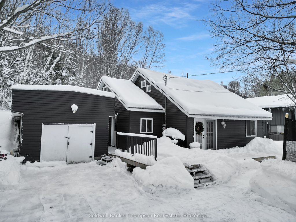 Photo of 103 Lindgren Road W, Huntsville, ON P1H 1Y2 (MLS # X12719000)