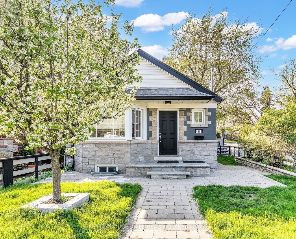 Photo of 1306 Kingston Road, Toronto, ON M1N 1P5 (MLS # E13158866)