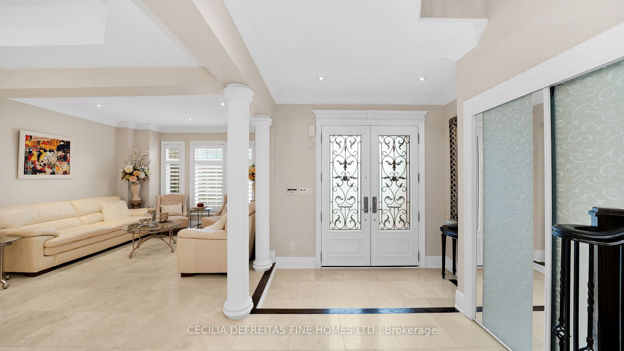 328 St. Urbain Drive