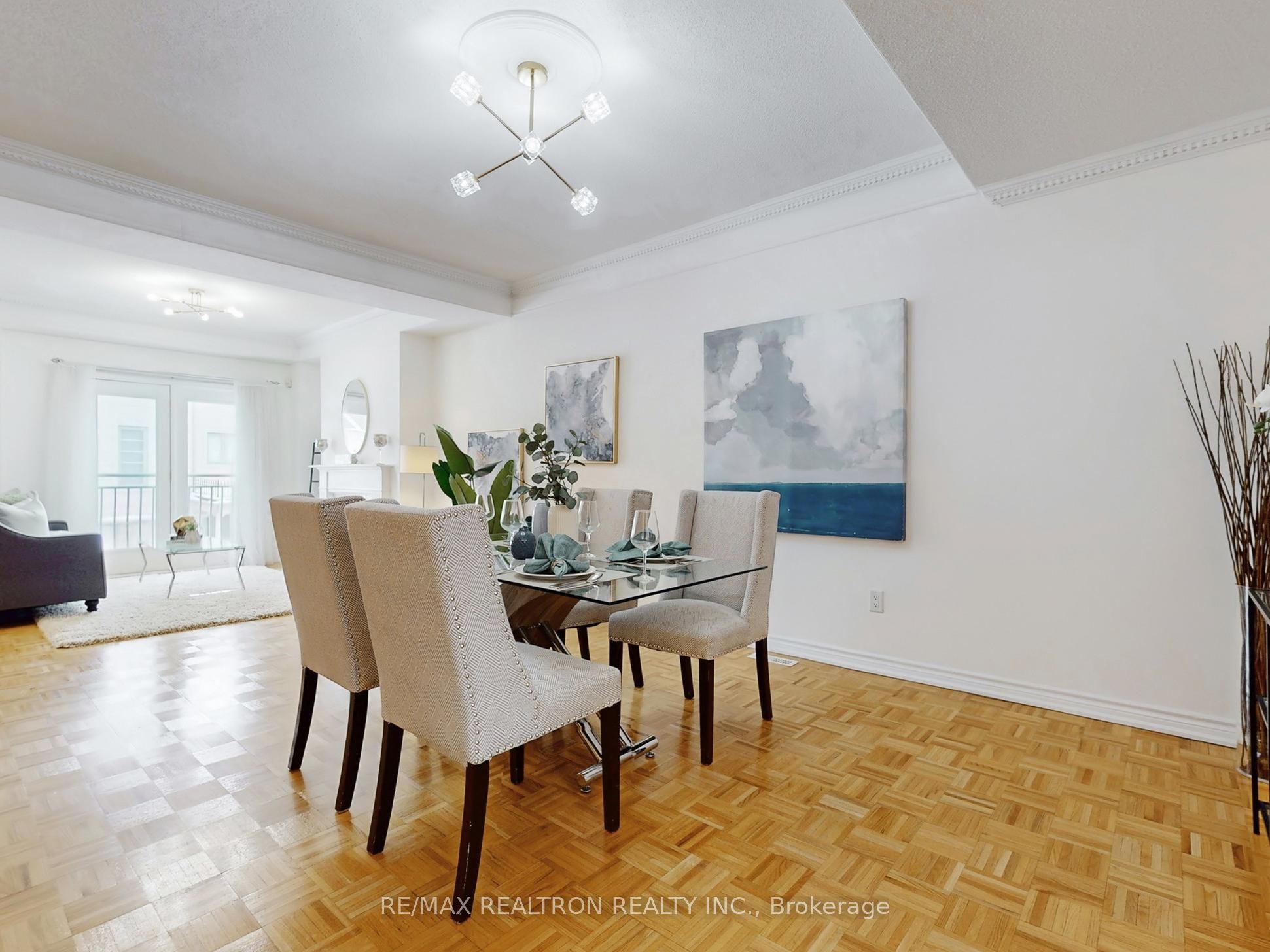 9133 Bayview Avenue 12